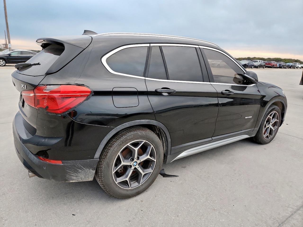 2018 BMW X1 Sdrive28I - Фото 3