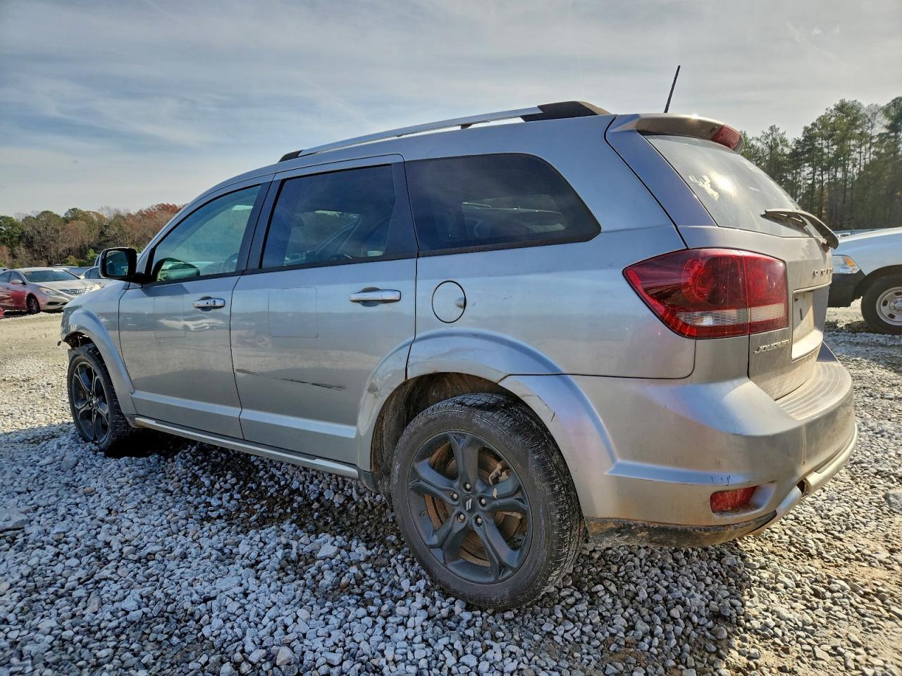 2019 Dodge Journey Crossroad - Image 2