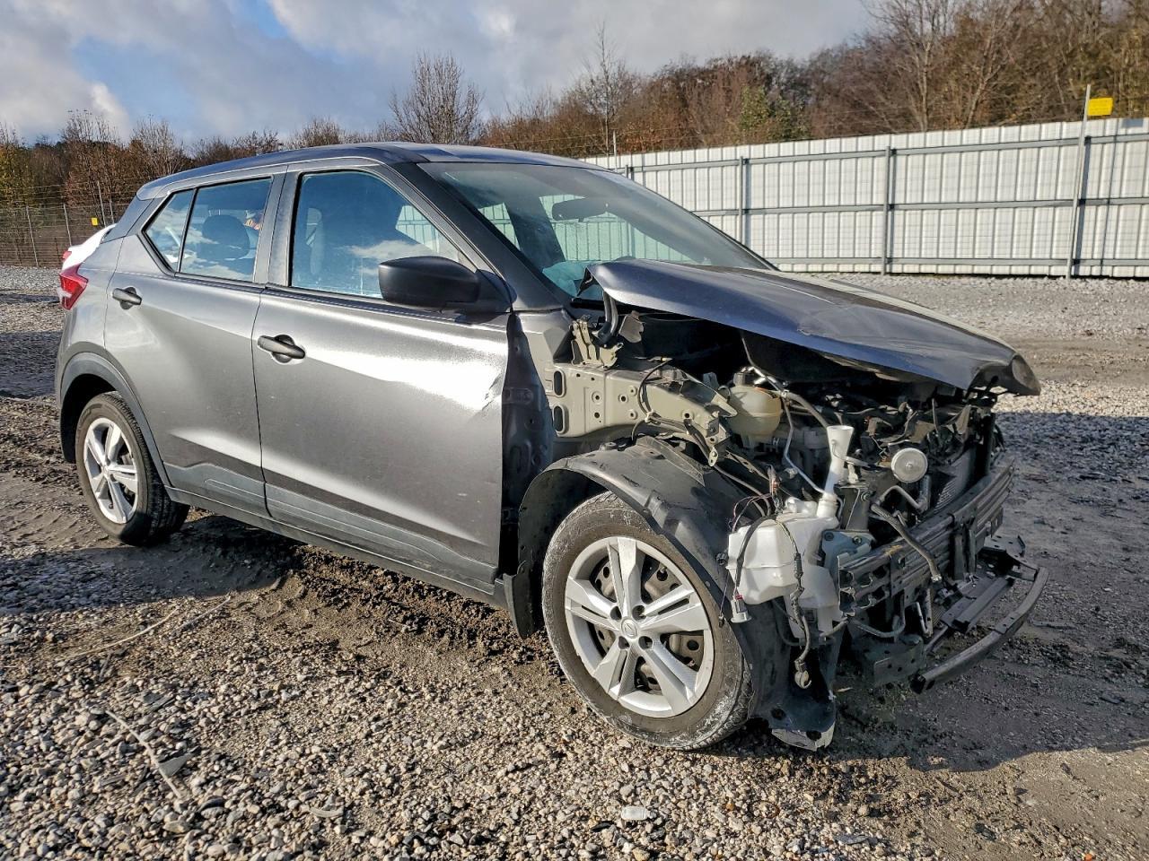 2020 Nissan Kicks S - Фото 4