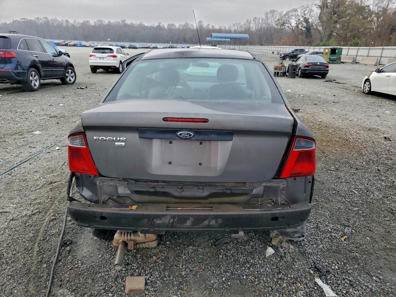 2007 Ford Focus Zx4 - Image 6