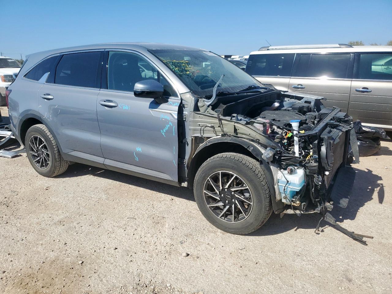 2022 Kia Sorento Lx - Image 4