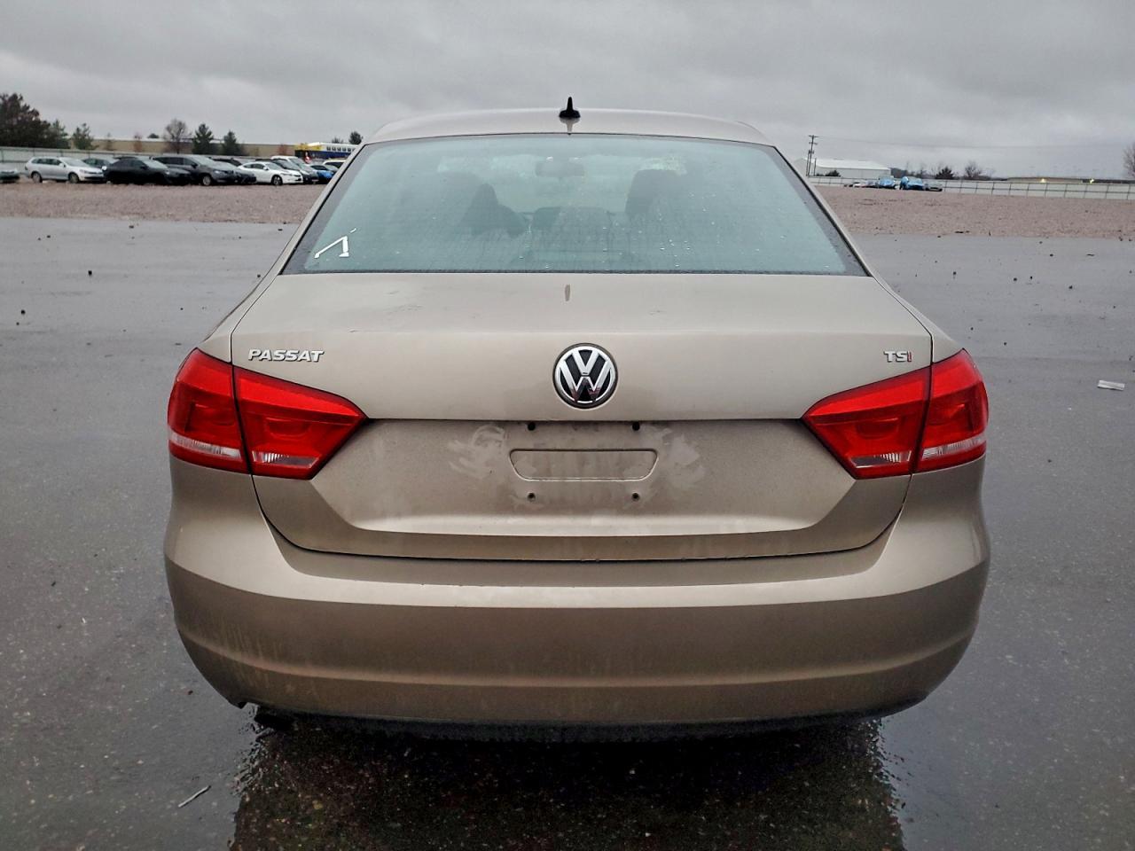 2015 Volkswagen Passat S - Image 6