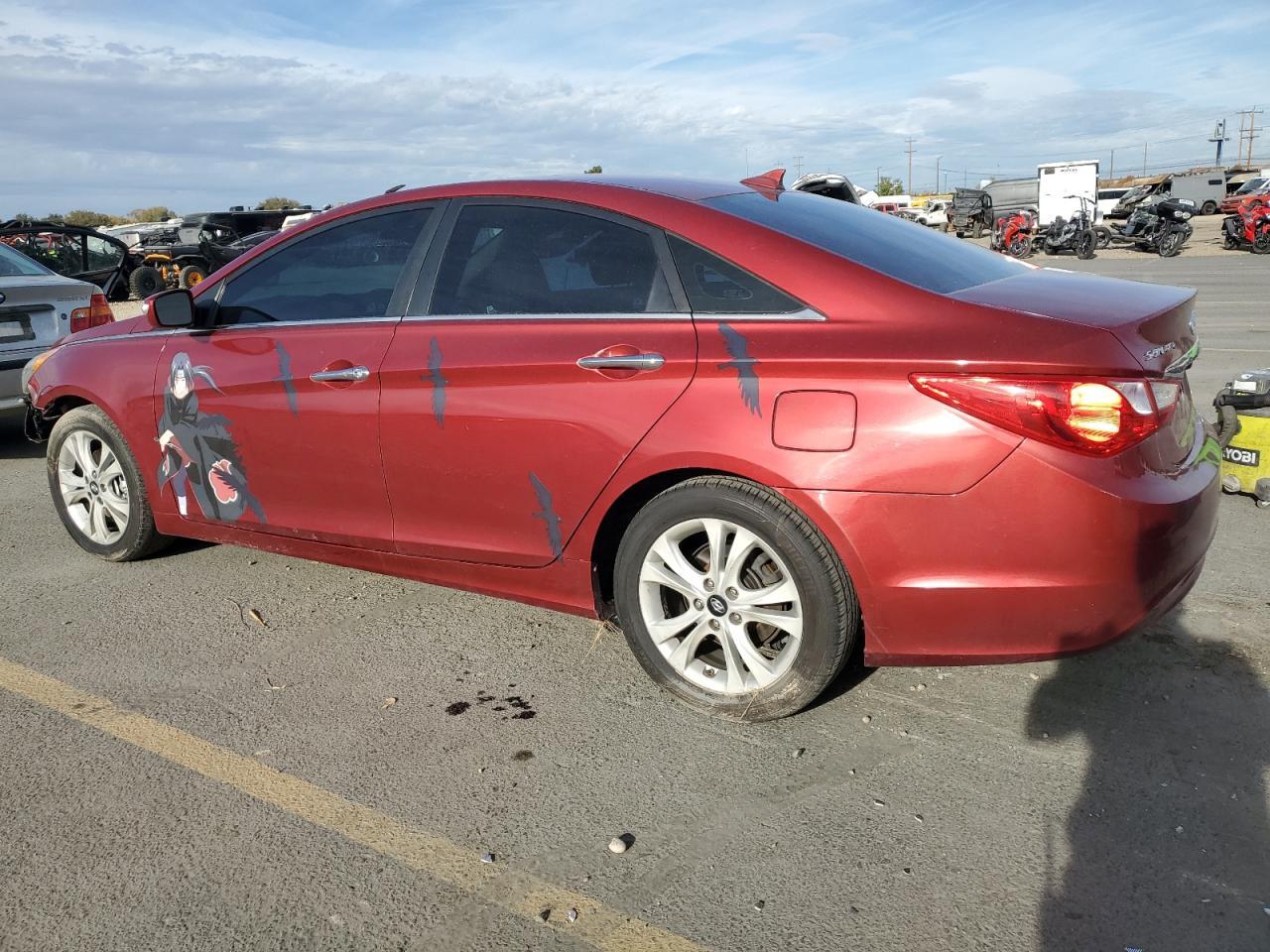 2013 Hyundai Sonata - Image 2