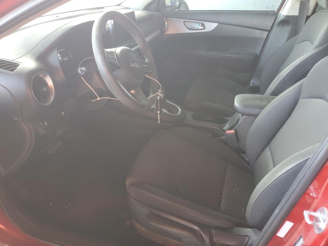 2022 Kia Forte Fe - Image 7