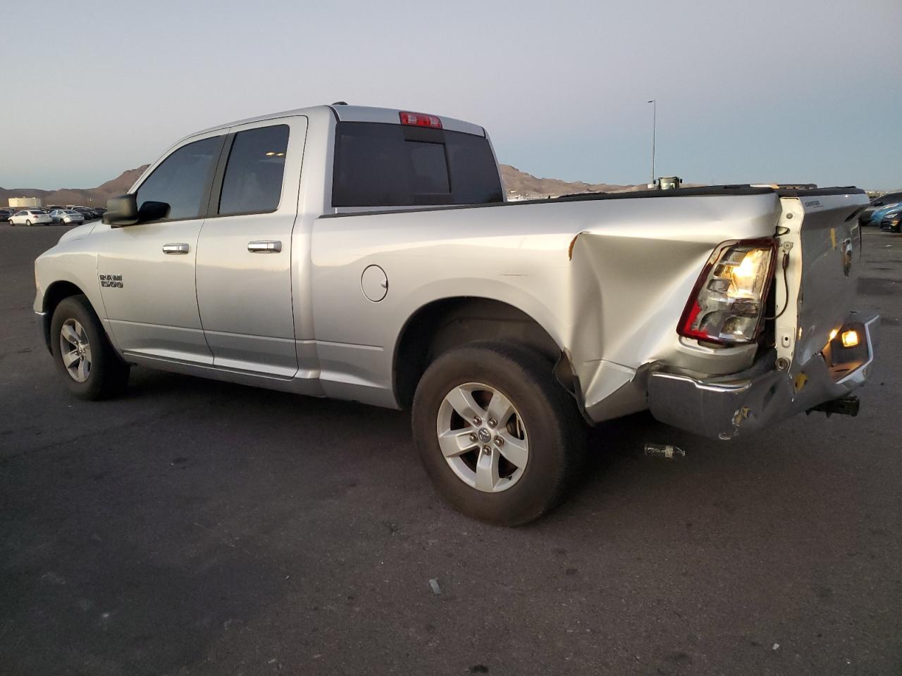 2018 Ram 1500 Slt - Фото 2