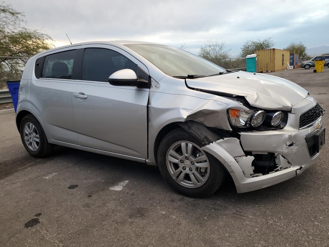 2014 Chevrolet Sonic Lt - Фото 4