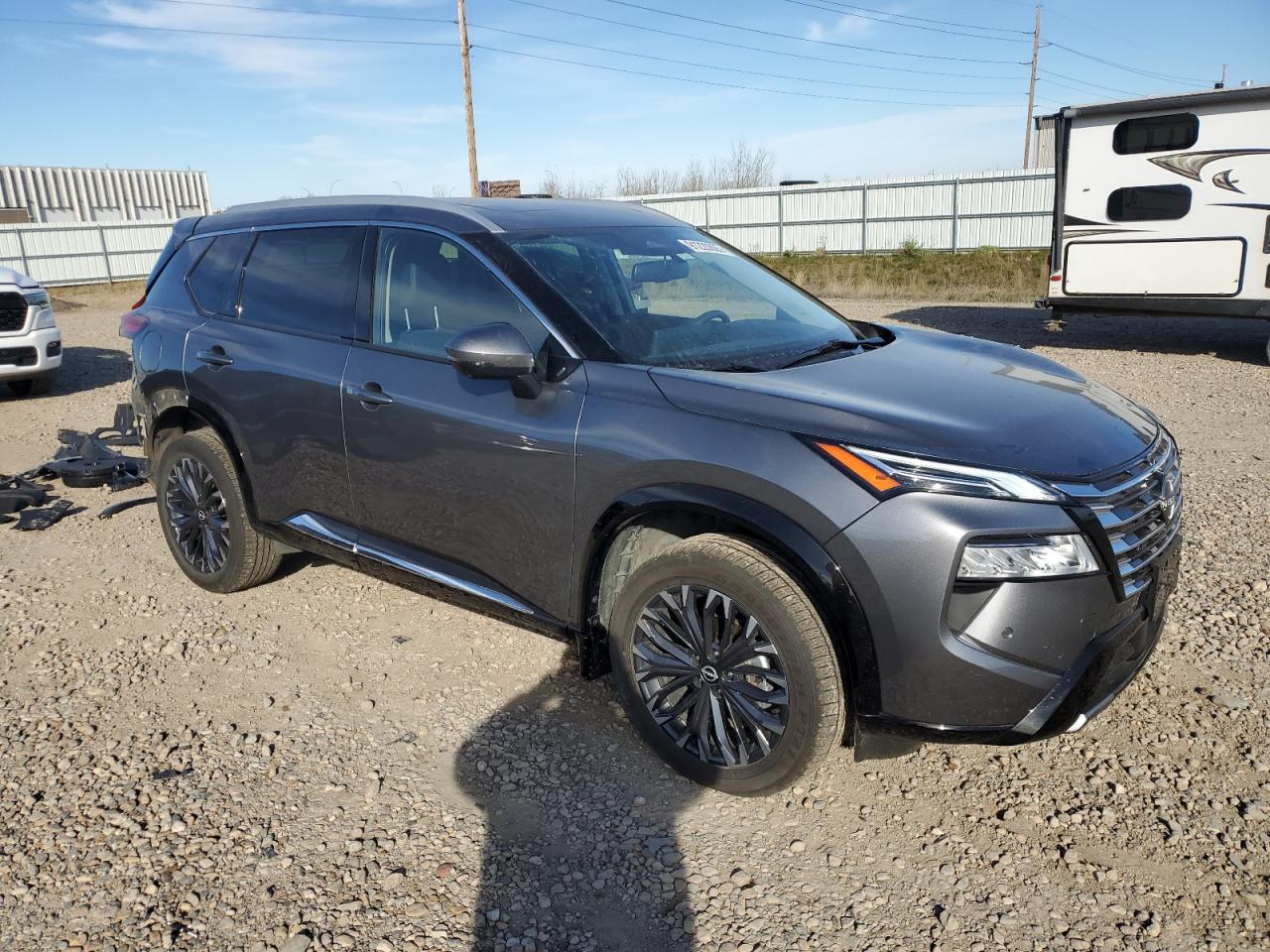 2024 Nissan Rogue Platinum - Image 4