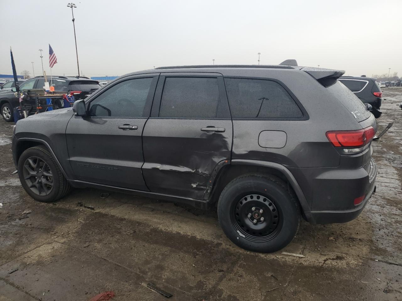 2021 Jeep Grand Cherokee Limited - Фото 2