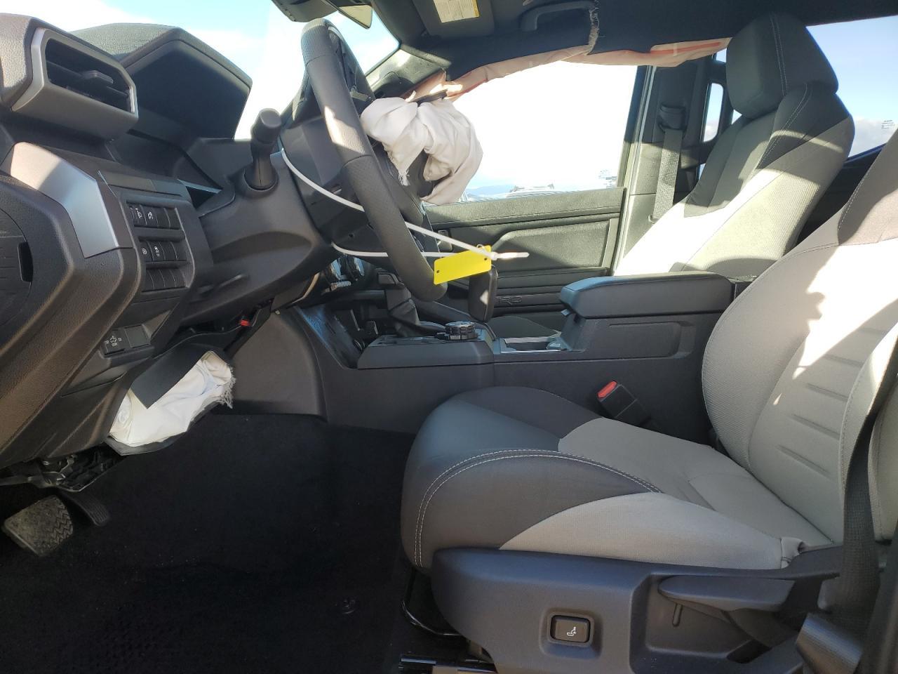 2025 Toyota Tacoma Double Cab - Image 7