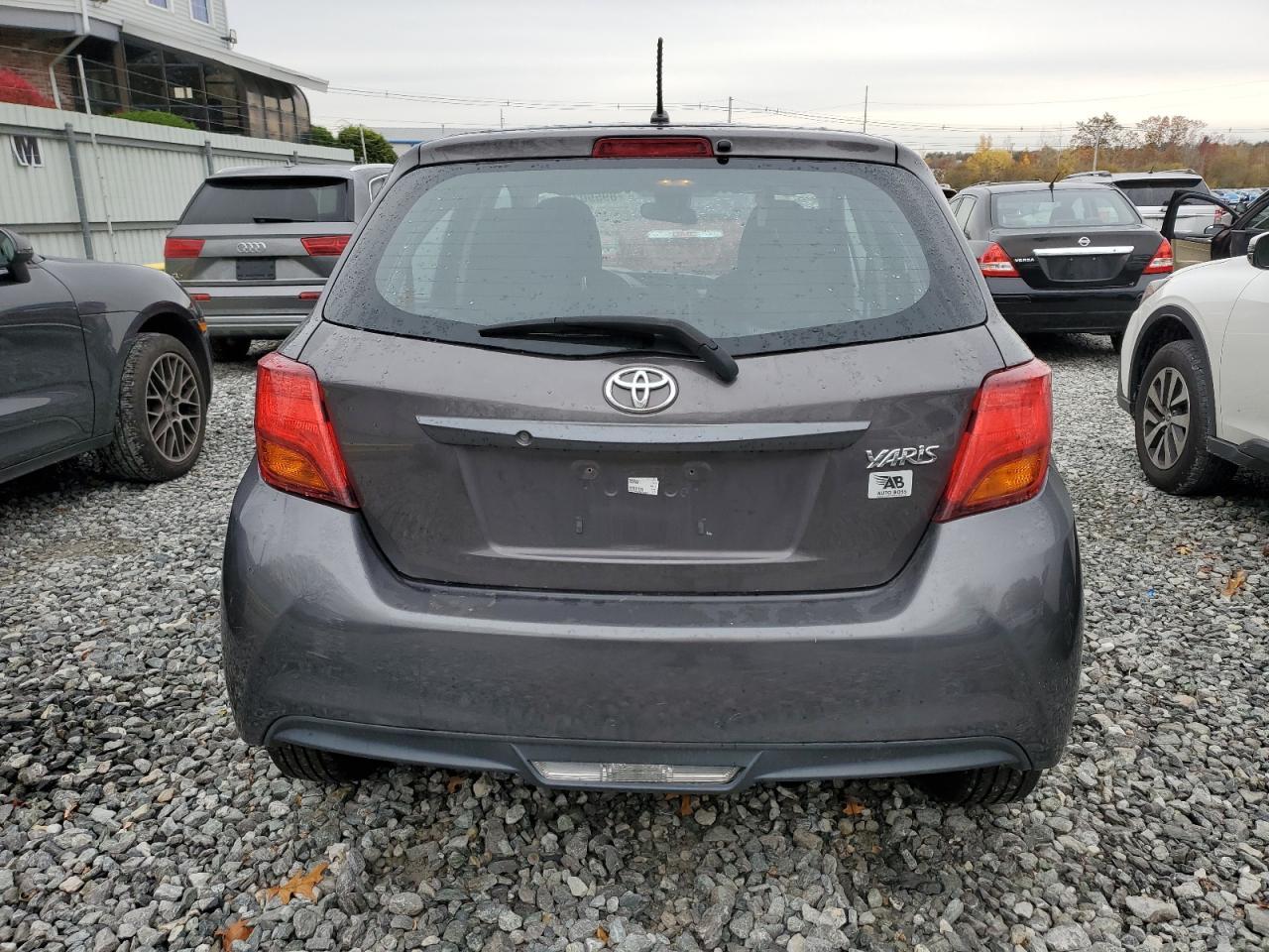 2017 Toyota Yaris 5-Door L Fleet - Image 6