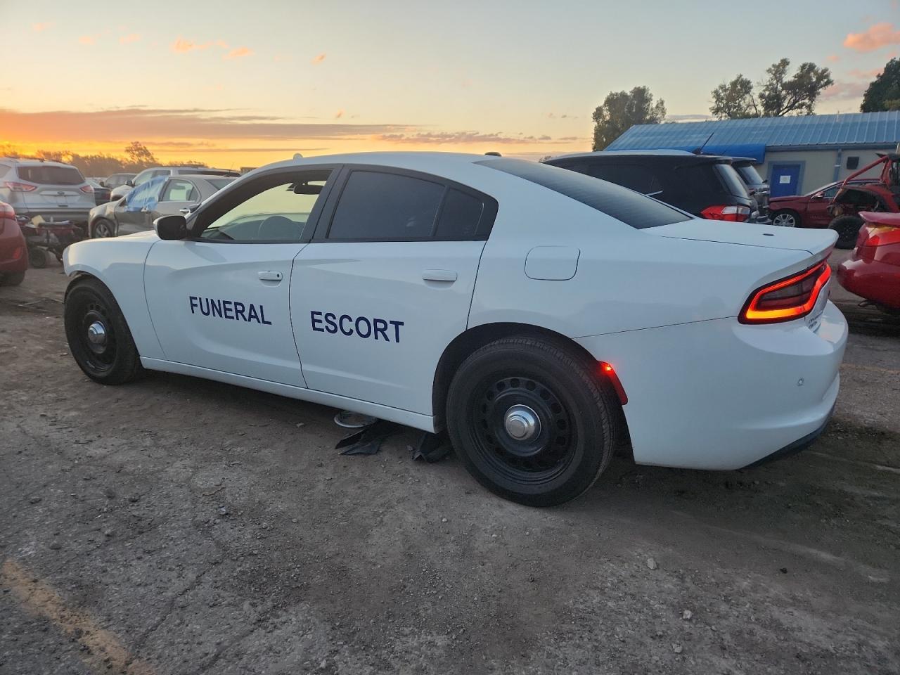 2018 Dodge Charger Police - Image 2