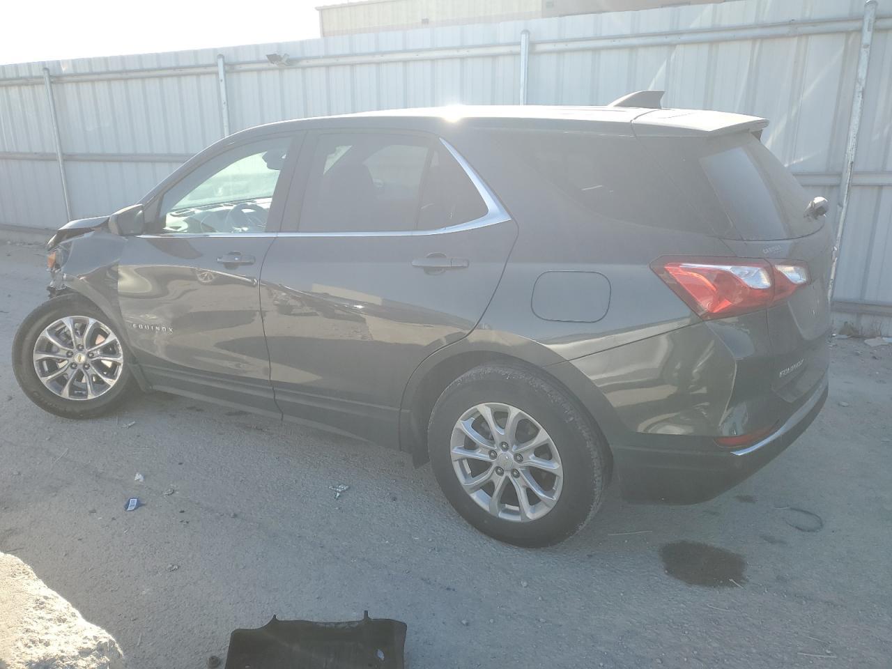 2020 Chevrolet Equinox Lt - Image 2