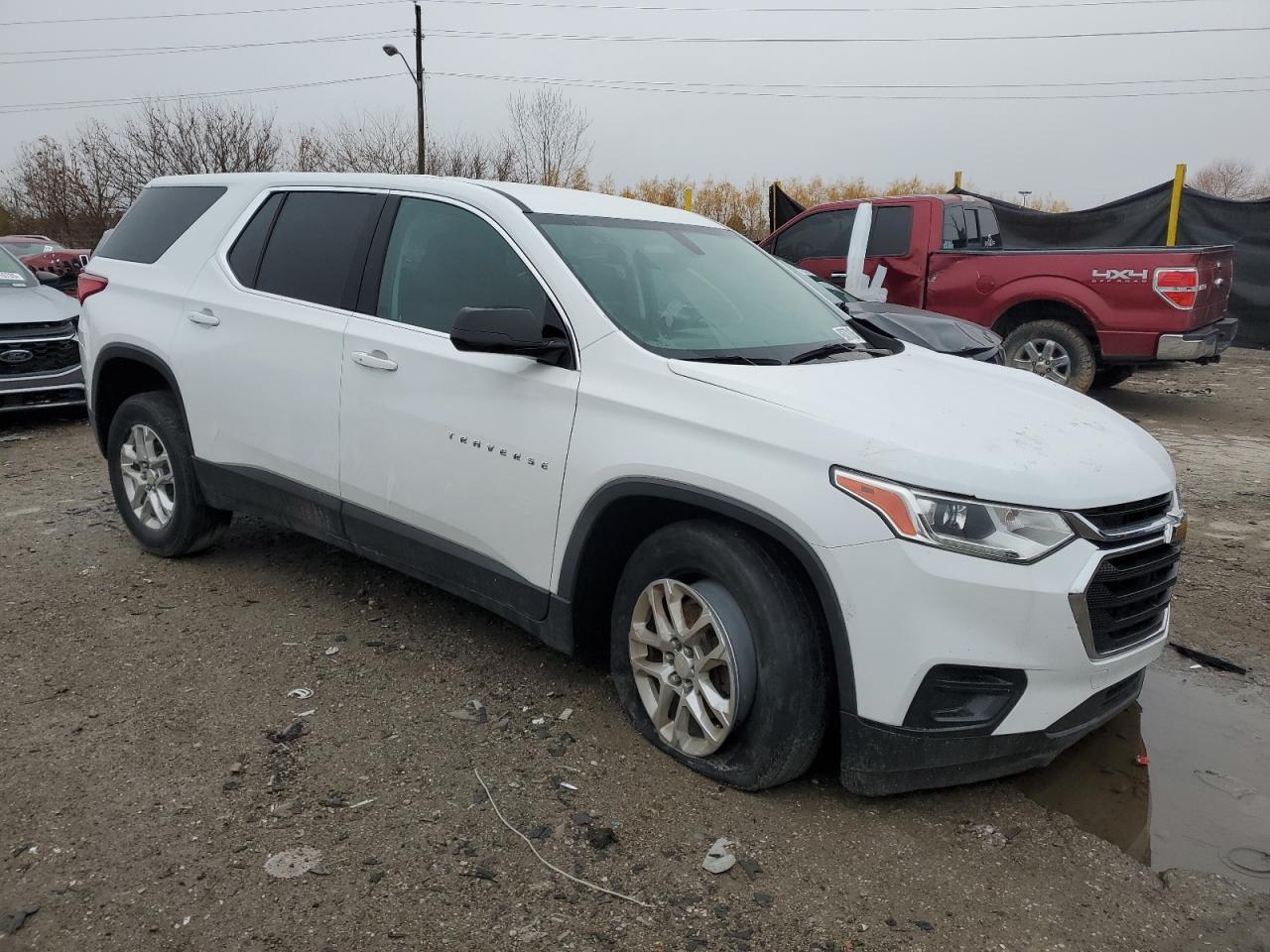 2020 Chevrolet Traverse Ls - Image 4