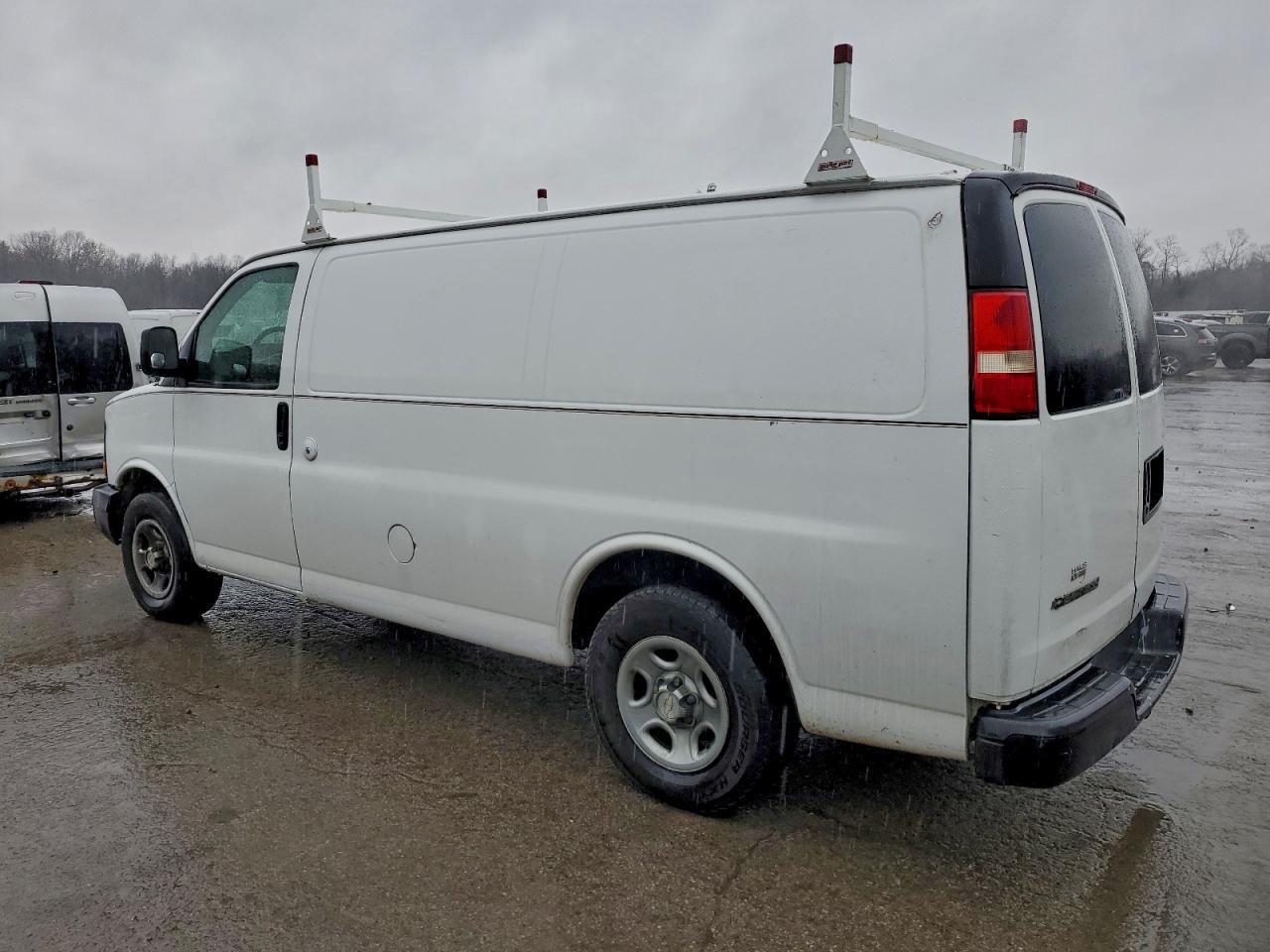 2007 Chevrolet Express Van - Фото 2