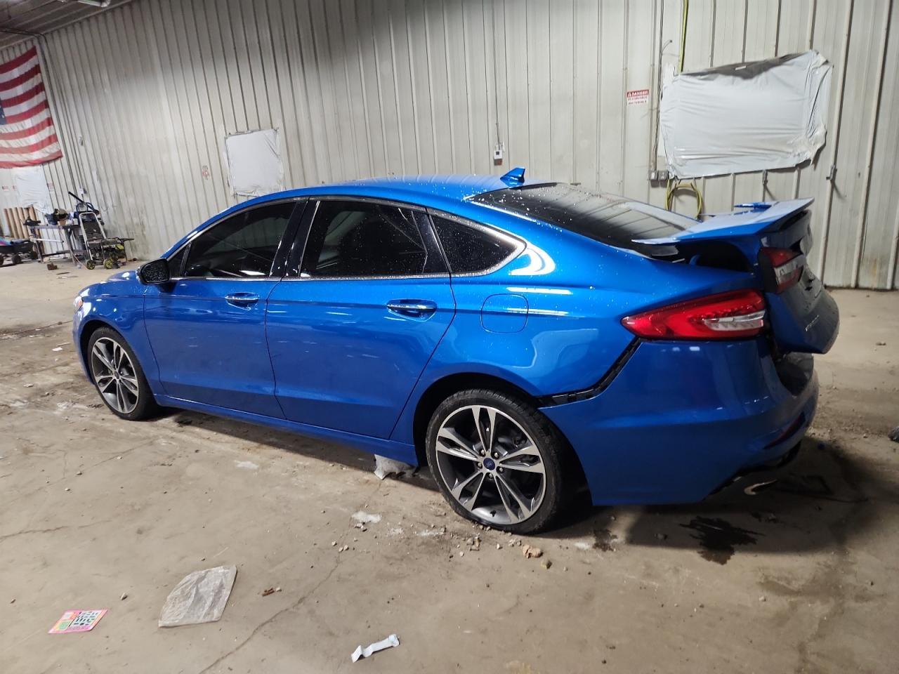 2020 Ford Fusion Titanium - Фото 2