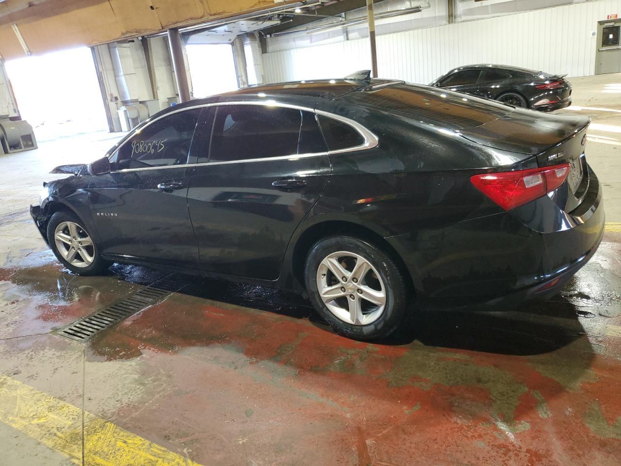 2022 Chevrolet Malibu Ls - Фото 2