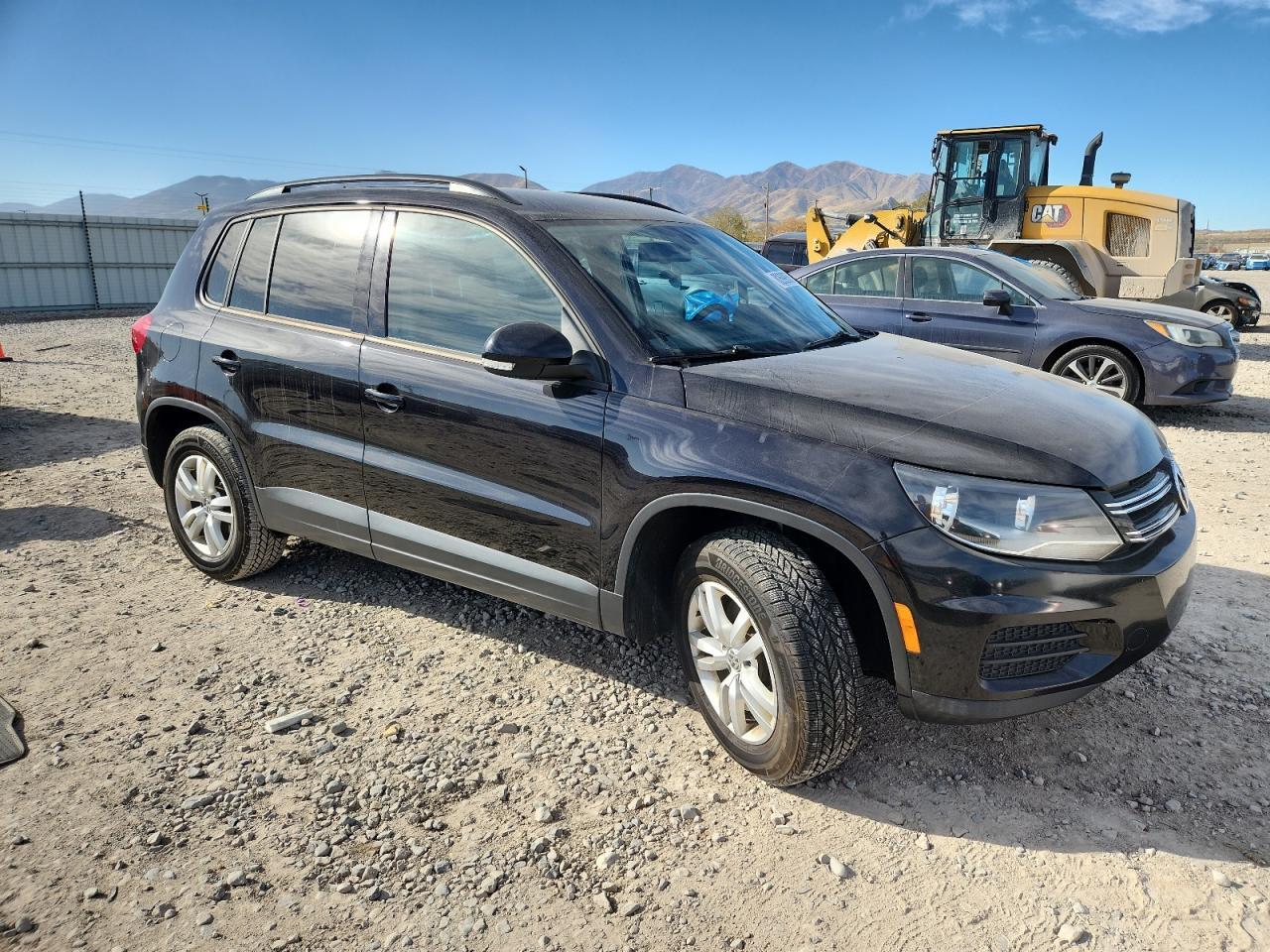 2016 Volkswagen Tiguan S - Фото 4