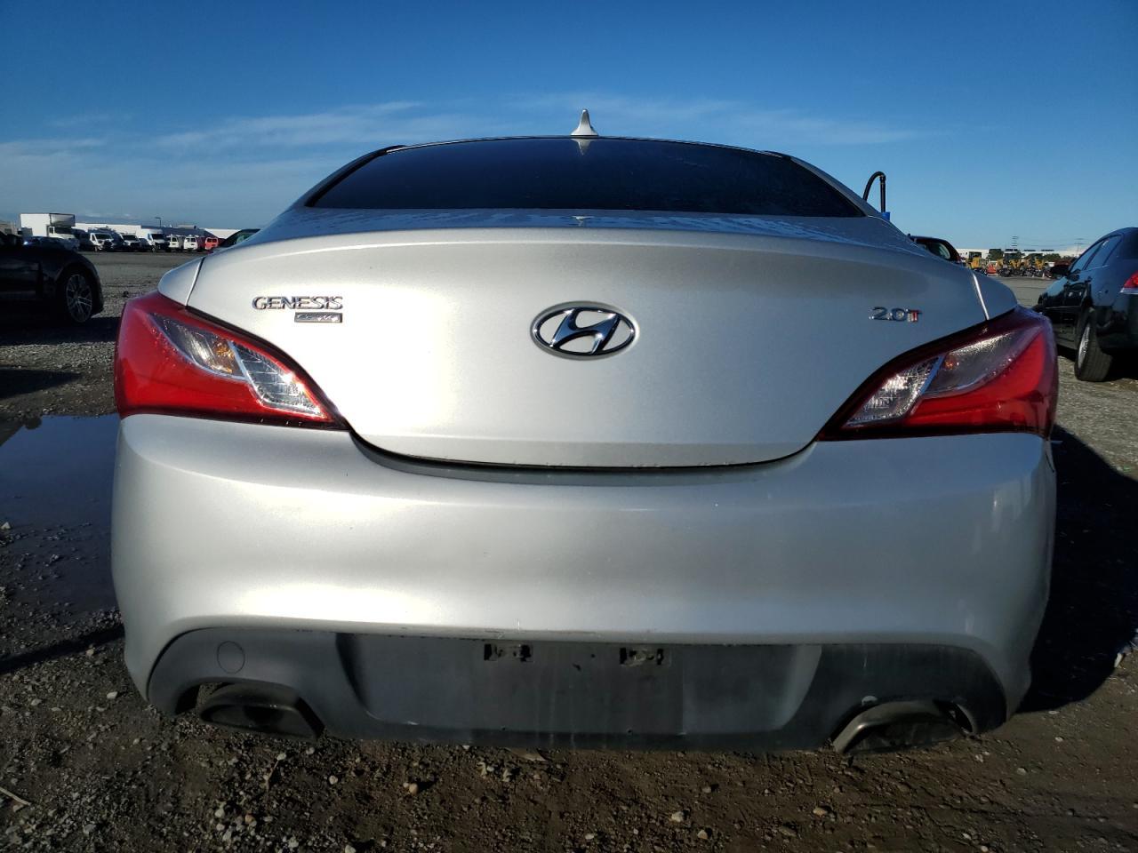 2013 Hyundai Genesis Coupe 2.0T - Фото 6