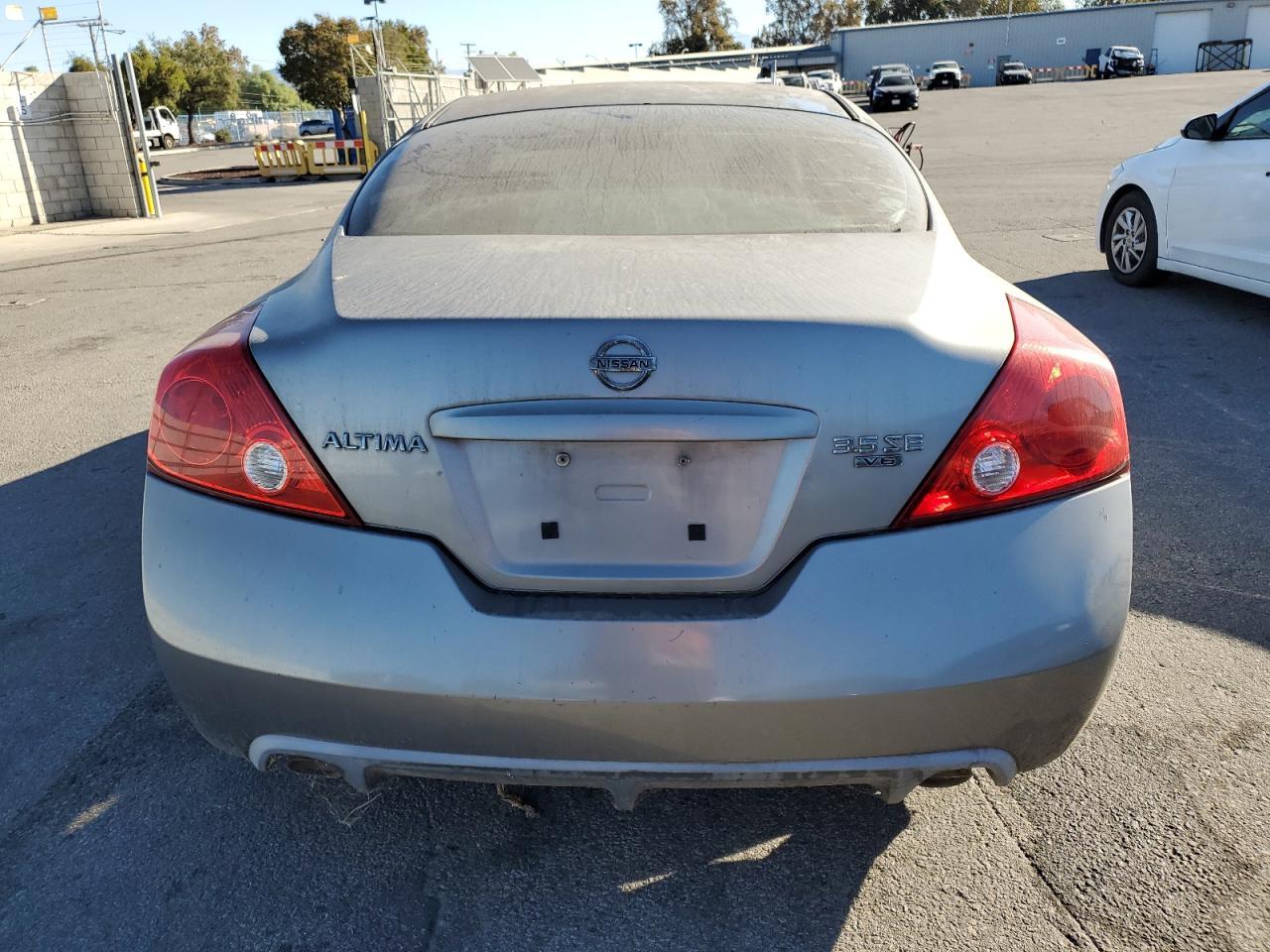 2008 Nissan Altima 3.5 Se - Image 6