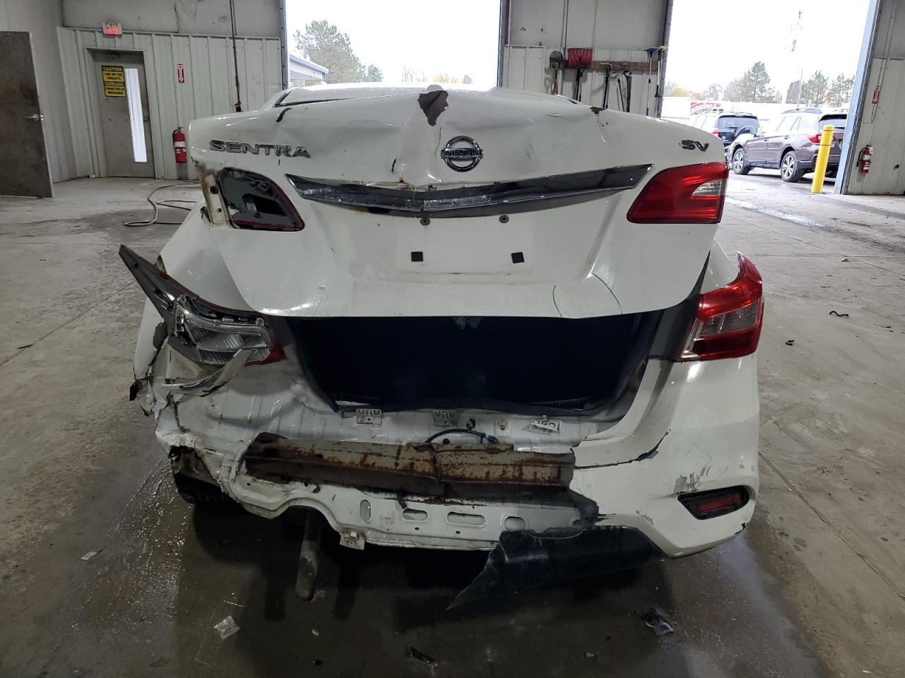 2017 Nissan Sentra S - Фото 6