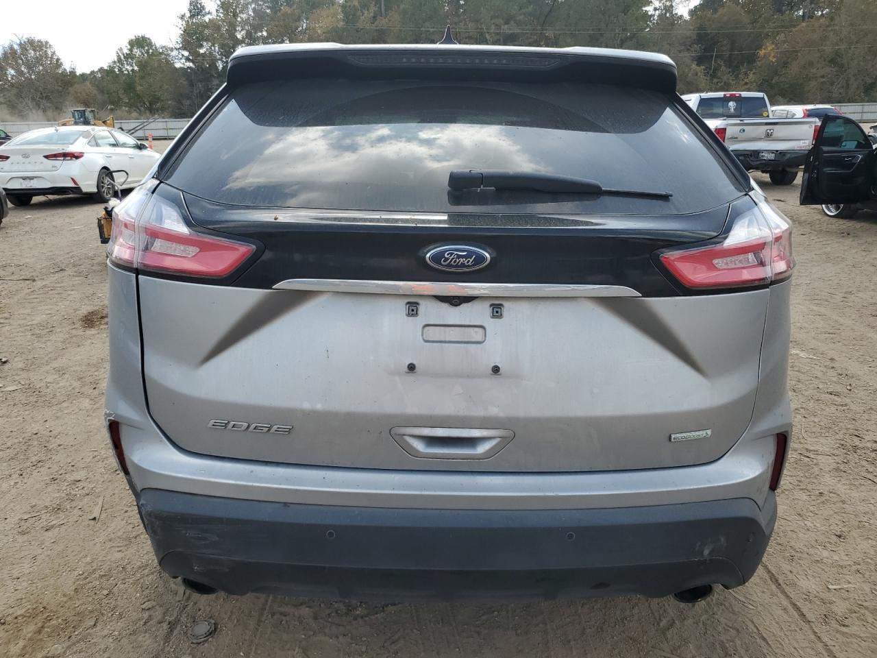 2020 Ford Edge Se - Фото 6