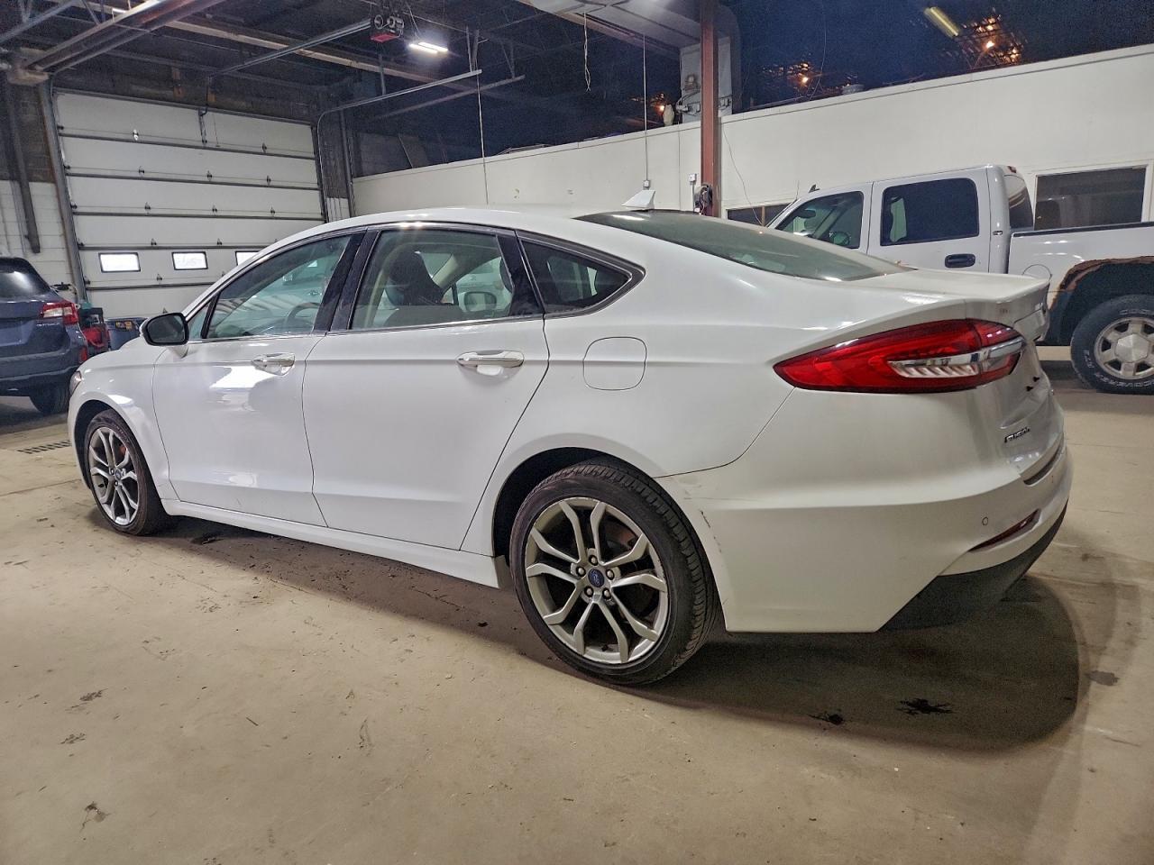2019 Ford Fusion Sel - Image 2