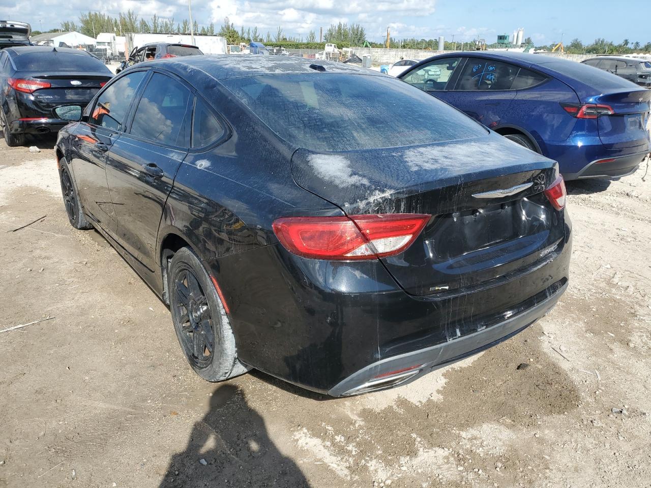 2015 Chrysler 200 S - Image 2