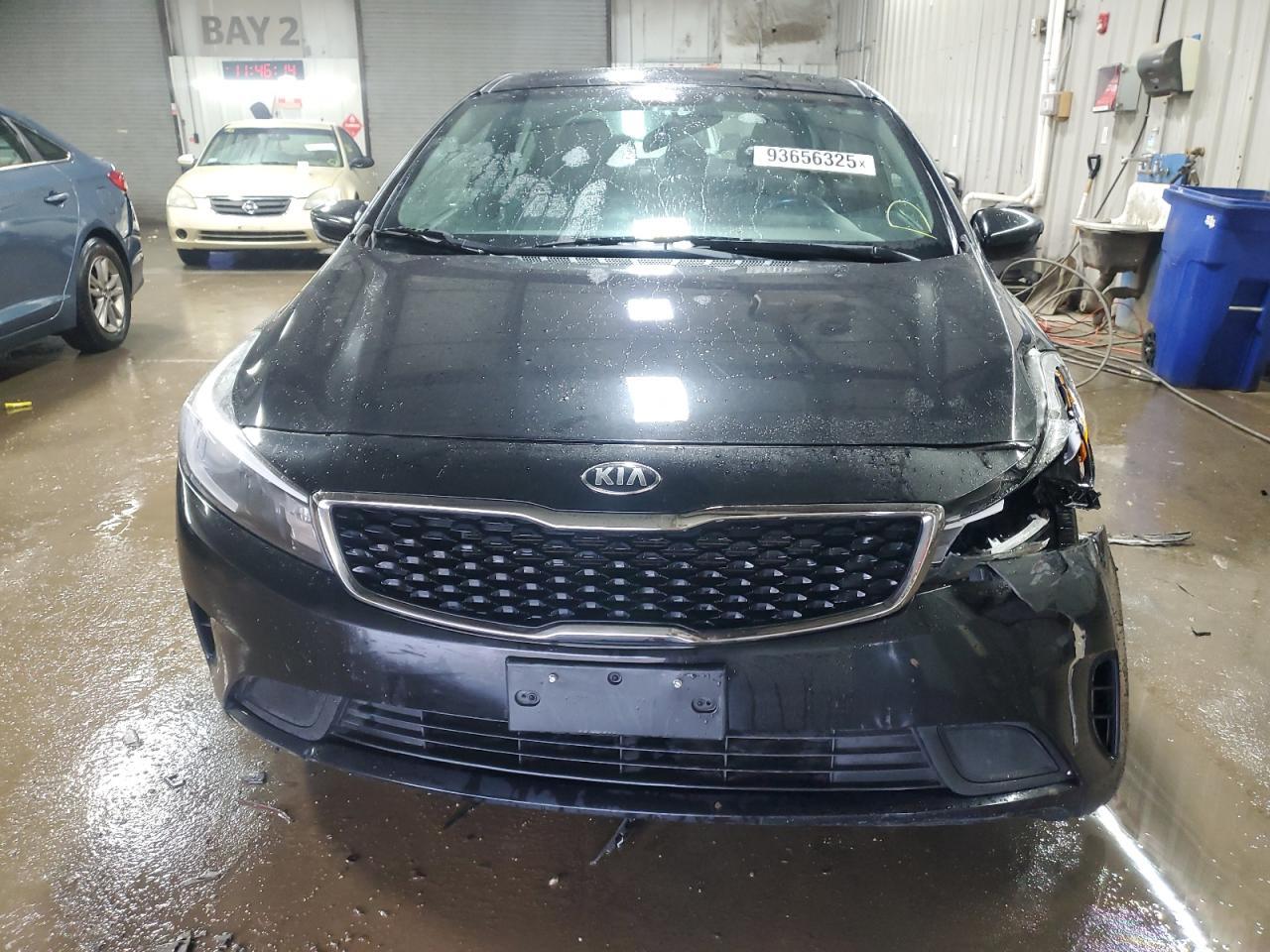 2017 Kia Forte Lx - Image 5