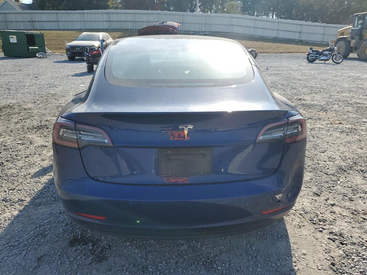 2022 Tesla Model 3 - Фото 6