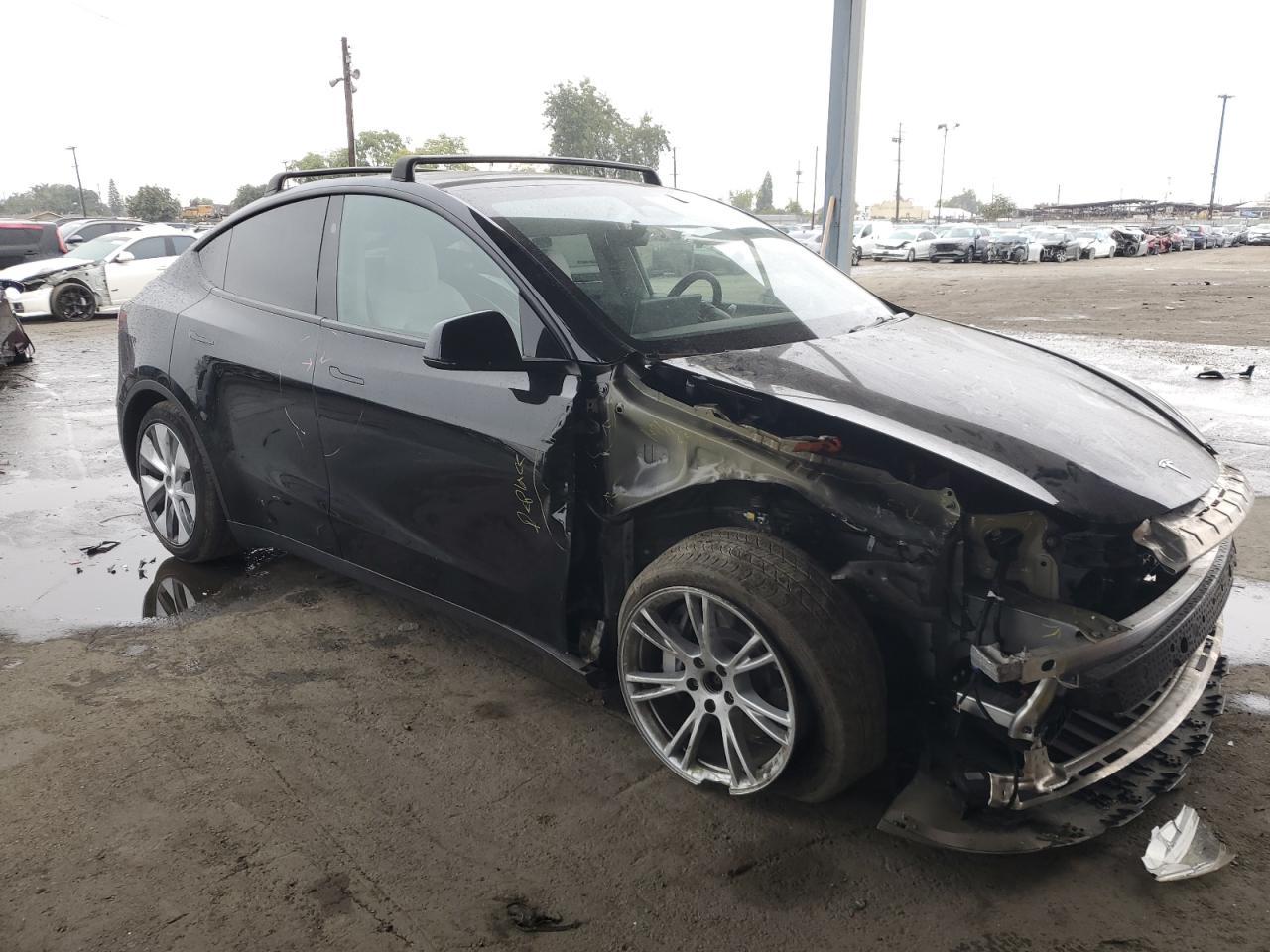 2023 Tesla Model Y - Image 4