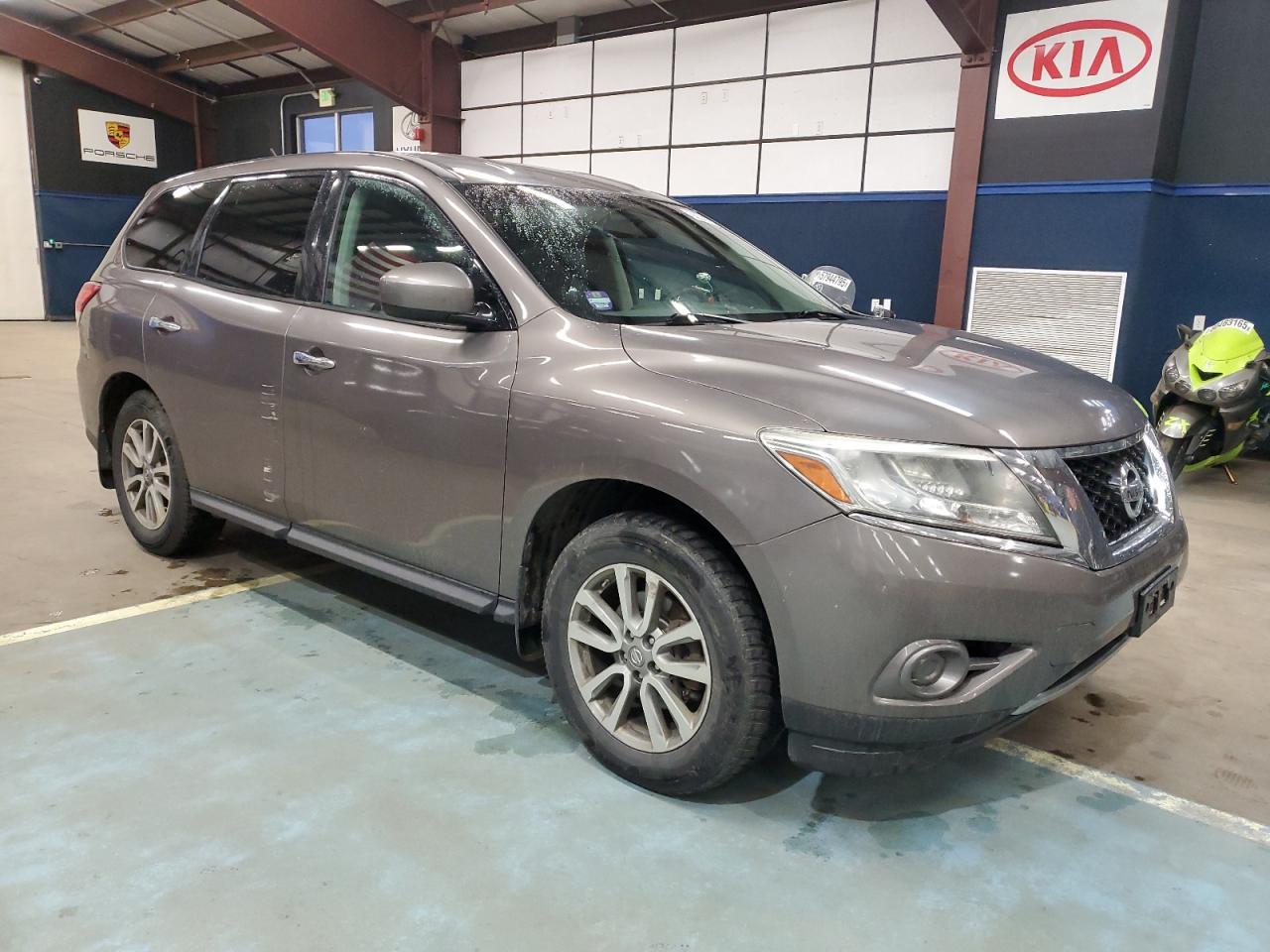 2014 Nissan Pathfinder S - Фото 4