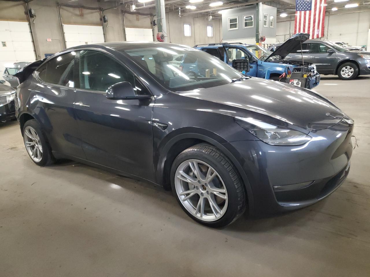 2024 Tesla Model Y - Фото 4