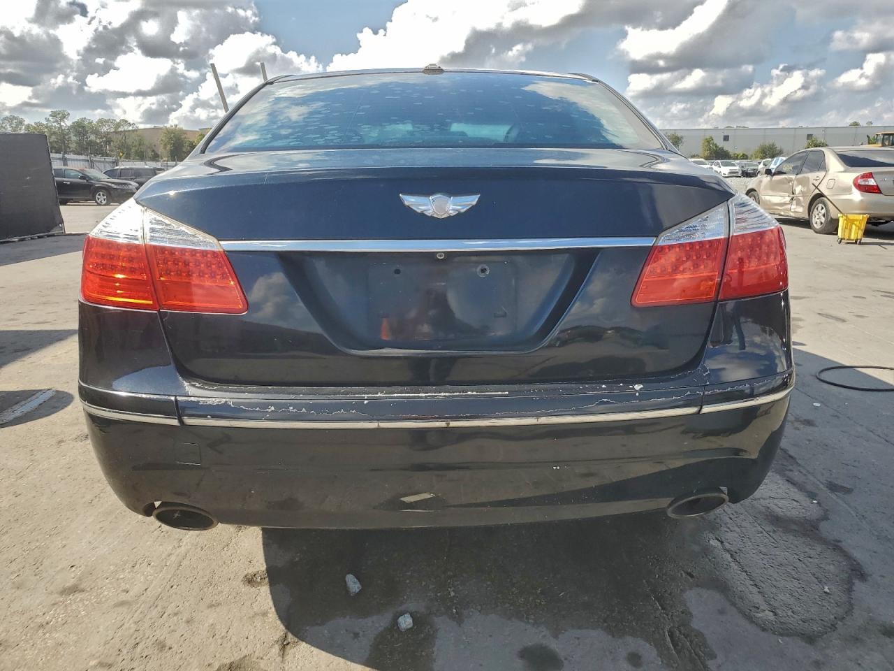 2011 Hyundai Genesis 3.8L V6 - Фото 6