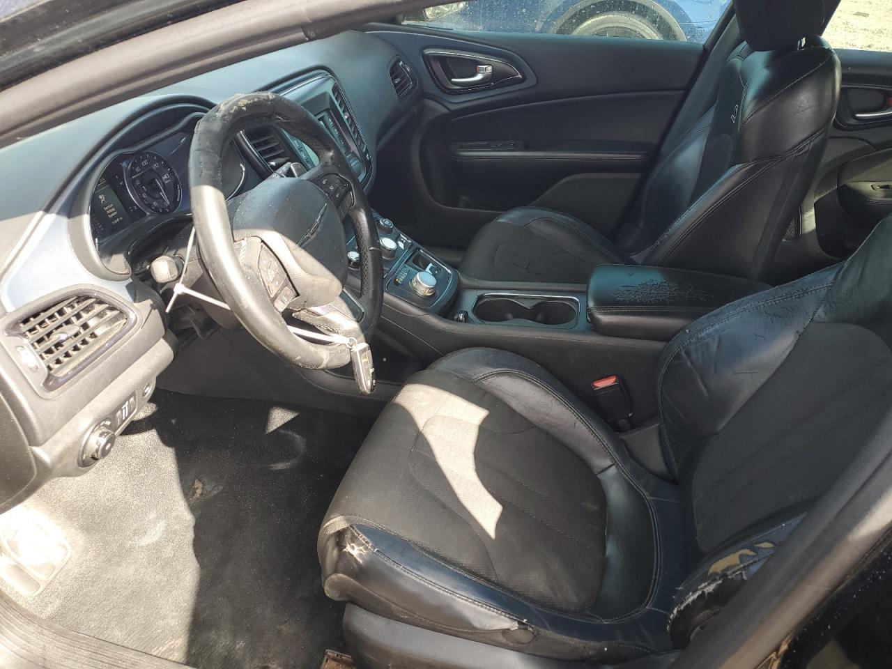 2015 Chrysler 200 S - Image 7