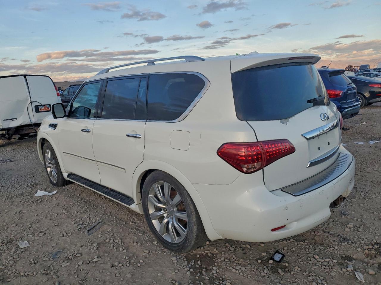 2011 Infiniti Qx56 - Image 2