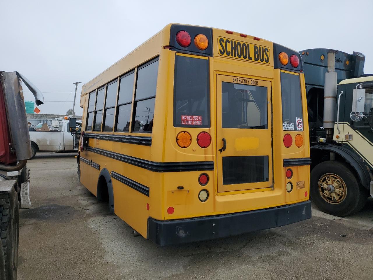 2013 Chevrolet Micro Bird G3500 - School Bus - Фото 2