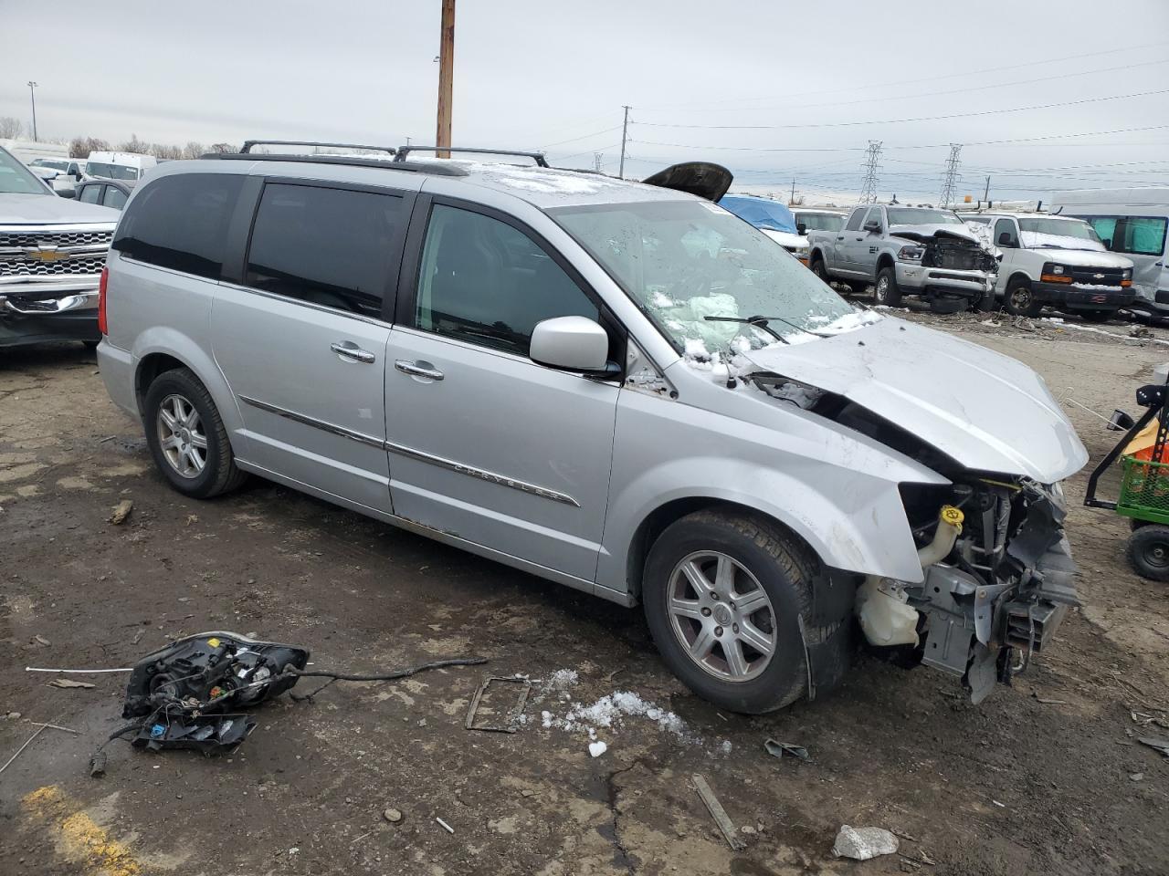 2011 Chrysler Town & Country Touring - Фото 4