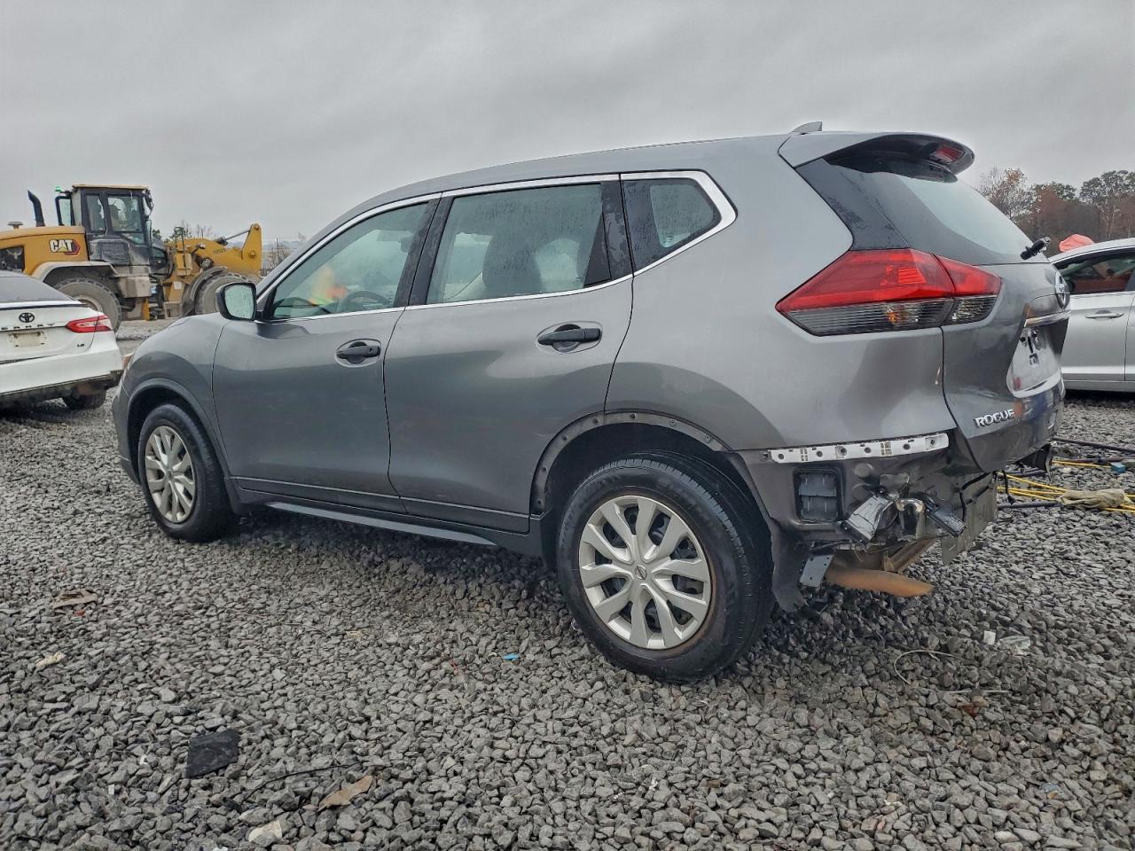 2018 Nissan Rogue S - Фото 2