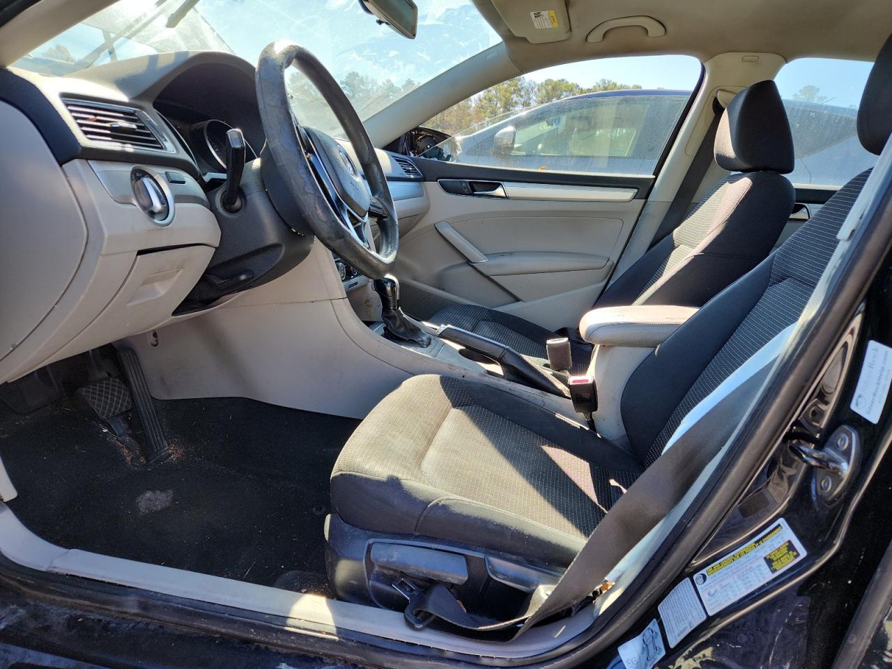 2017 Volkswagen Passat S - Image 7