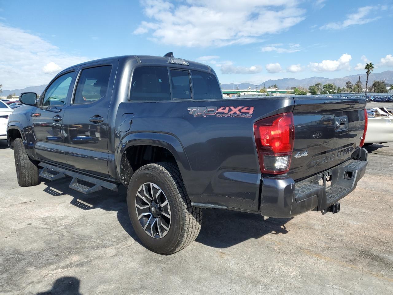 2020 Toyota Tacoma Double Cab - Фото 2