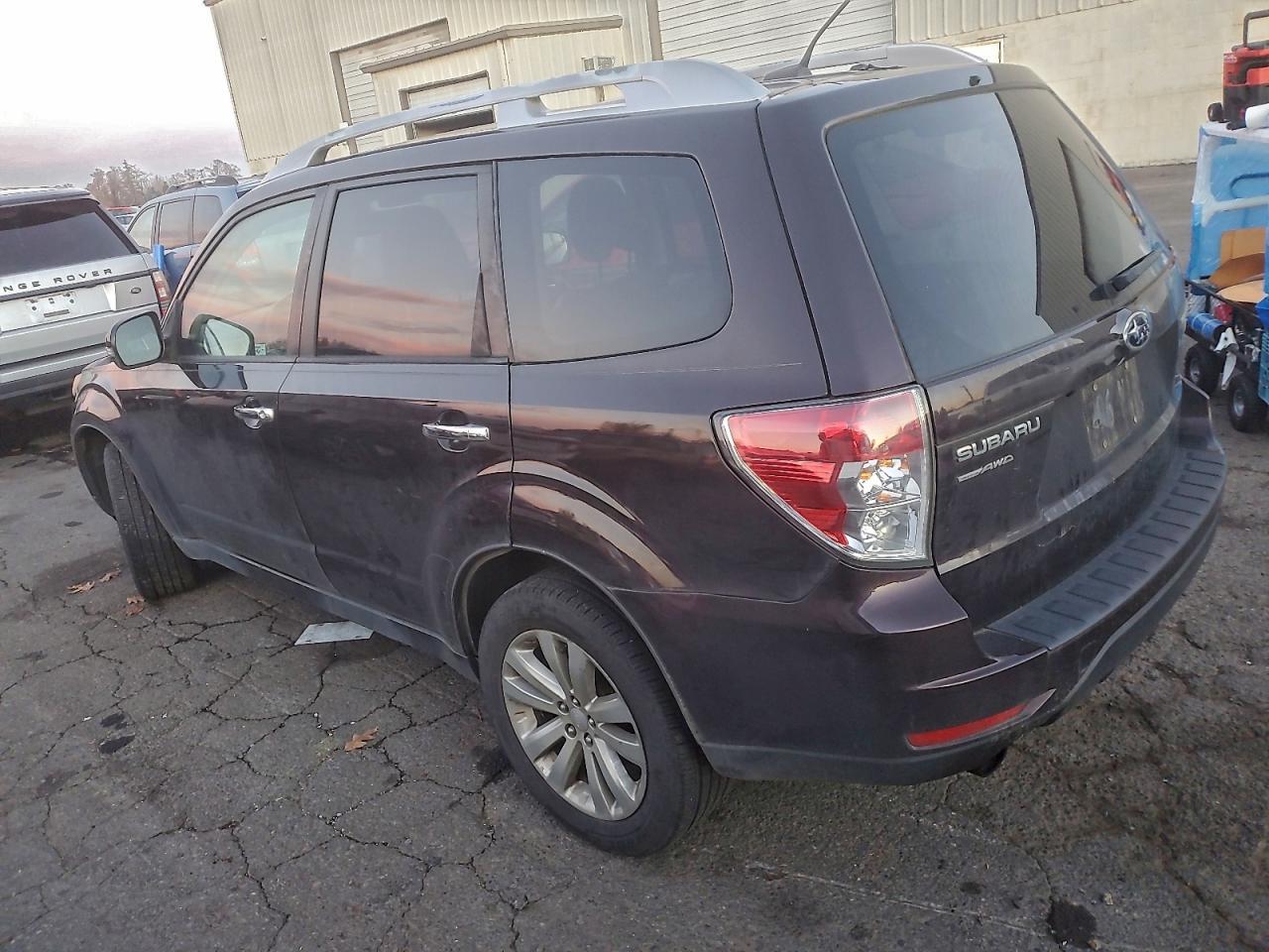 2013 Subaru Forester Touring - Фото 2