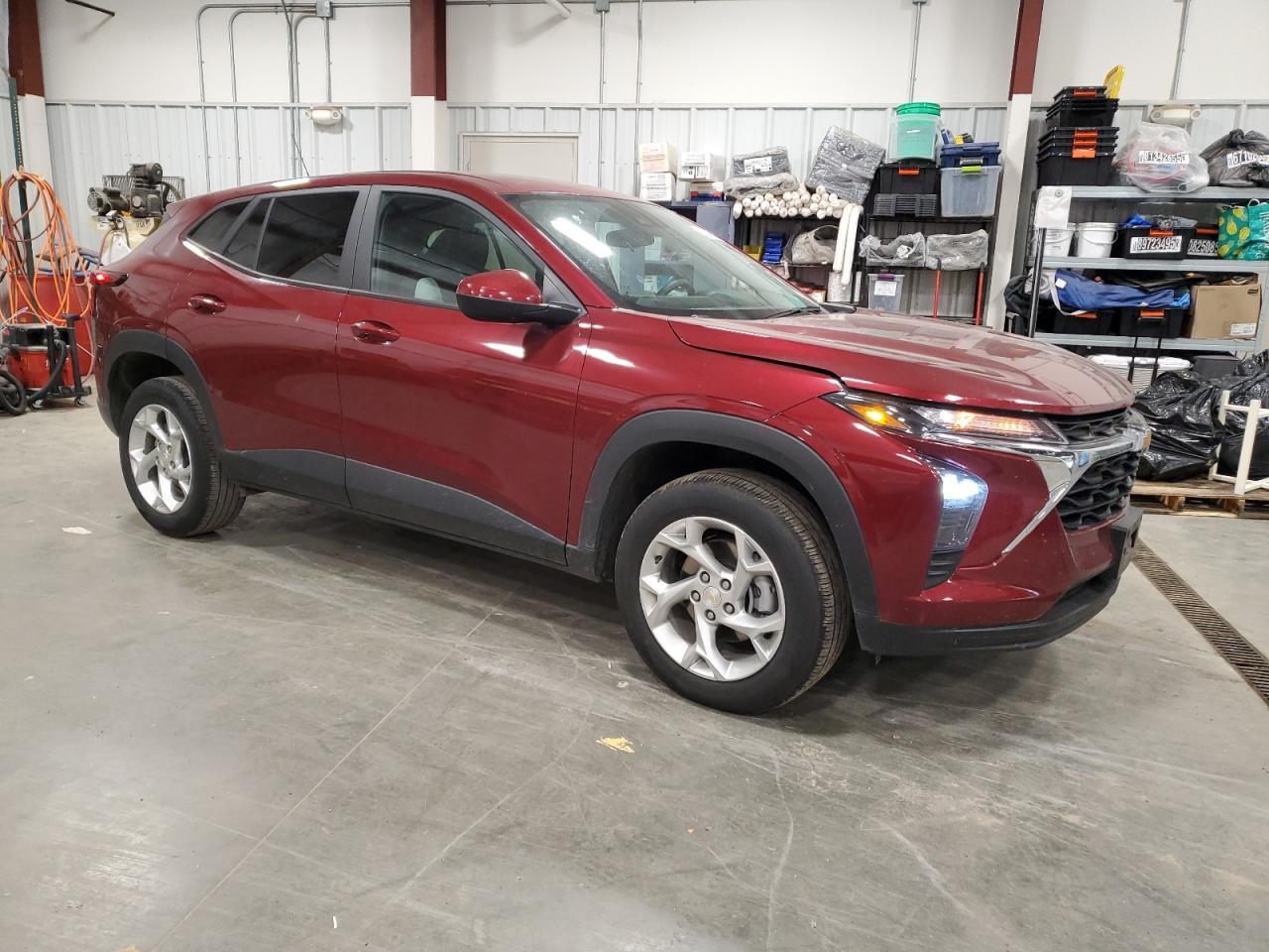2024 Chevrolet Trax Ls - Фото 4