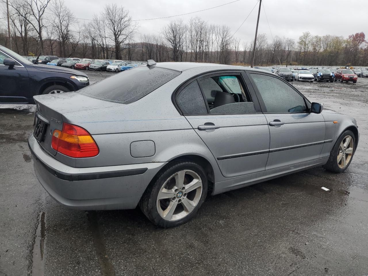 2004 BMW 325 Xi - Image 3