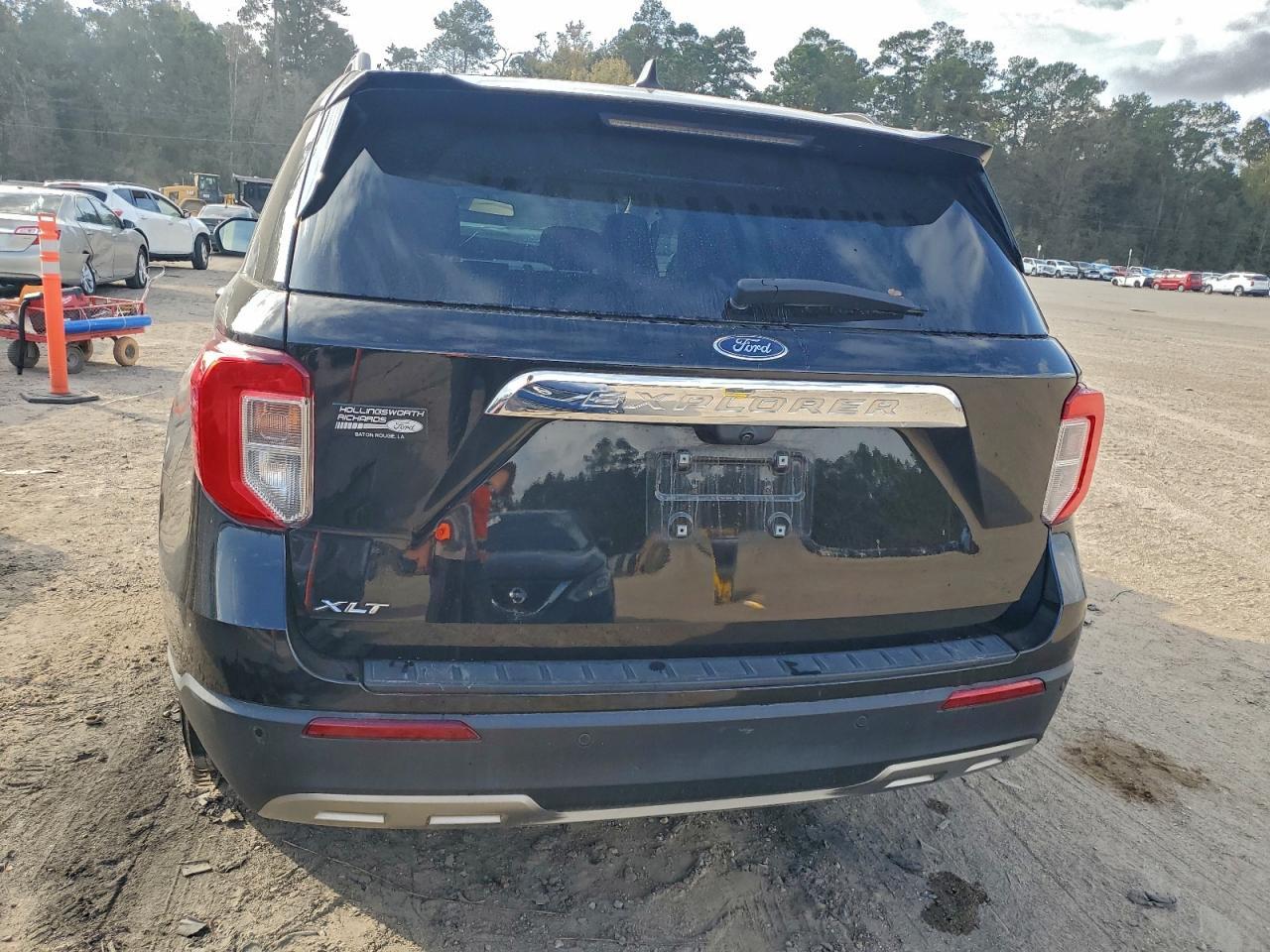 2023 Ford Explorer Xlt - Image 6