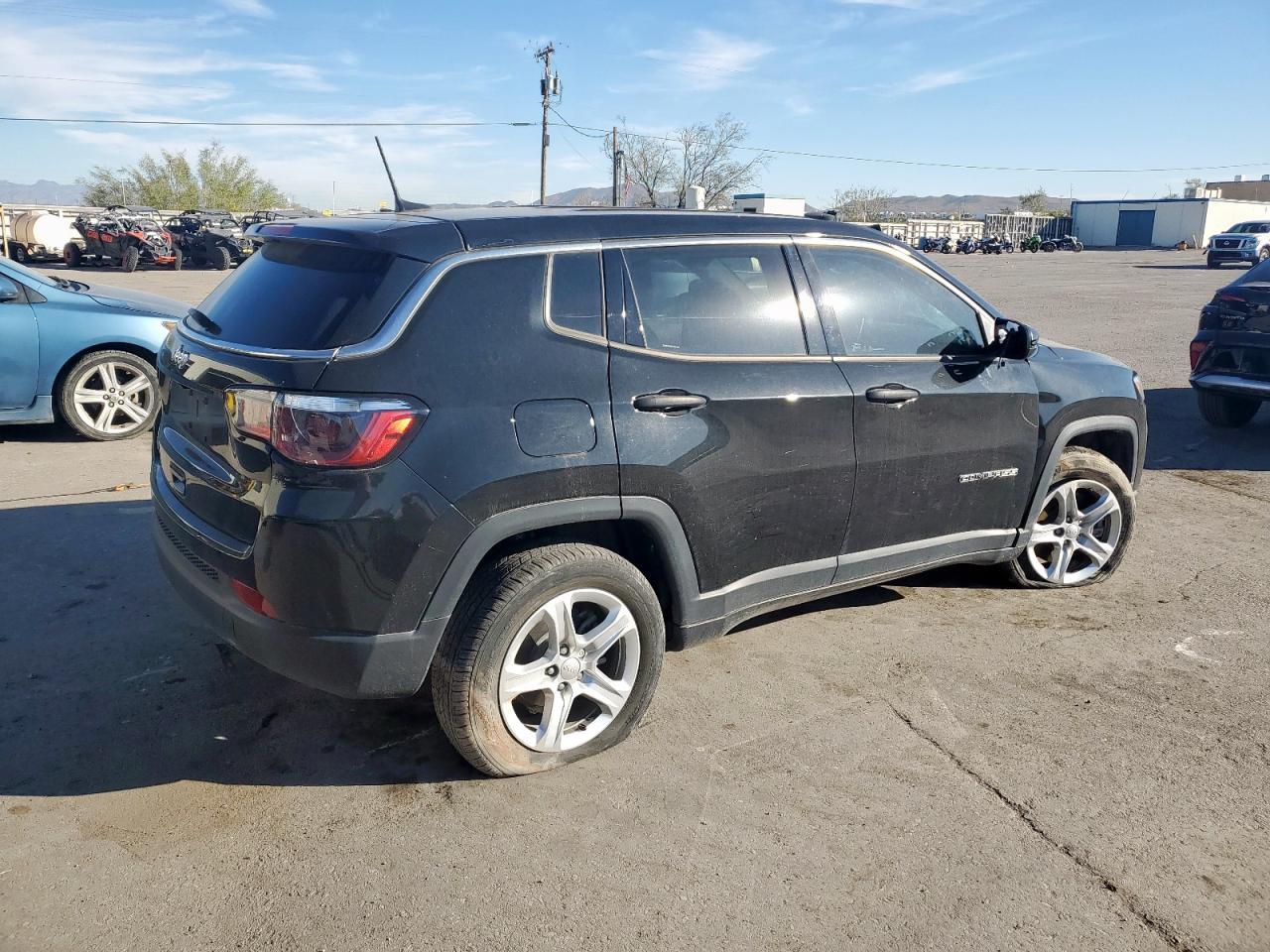2023 Jeep Compass Sport - Фото 3