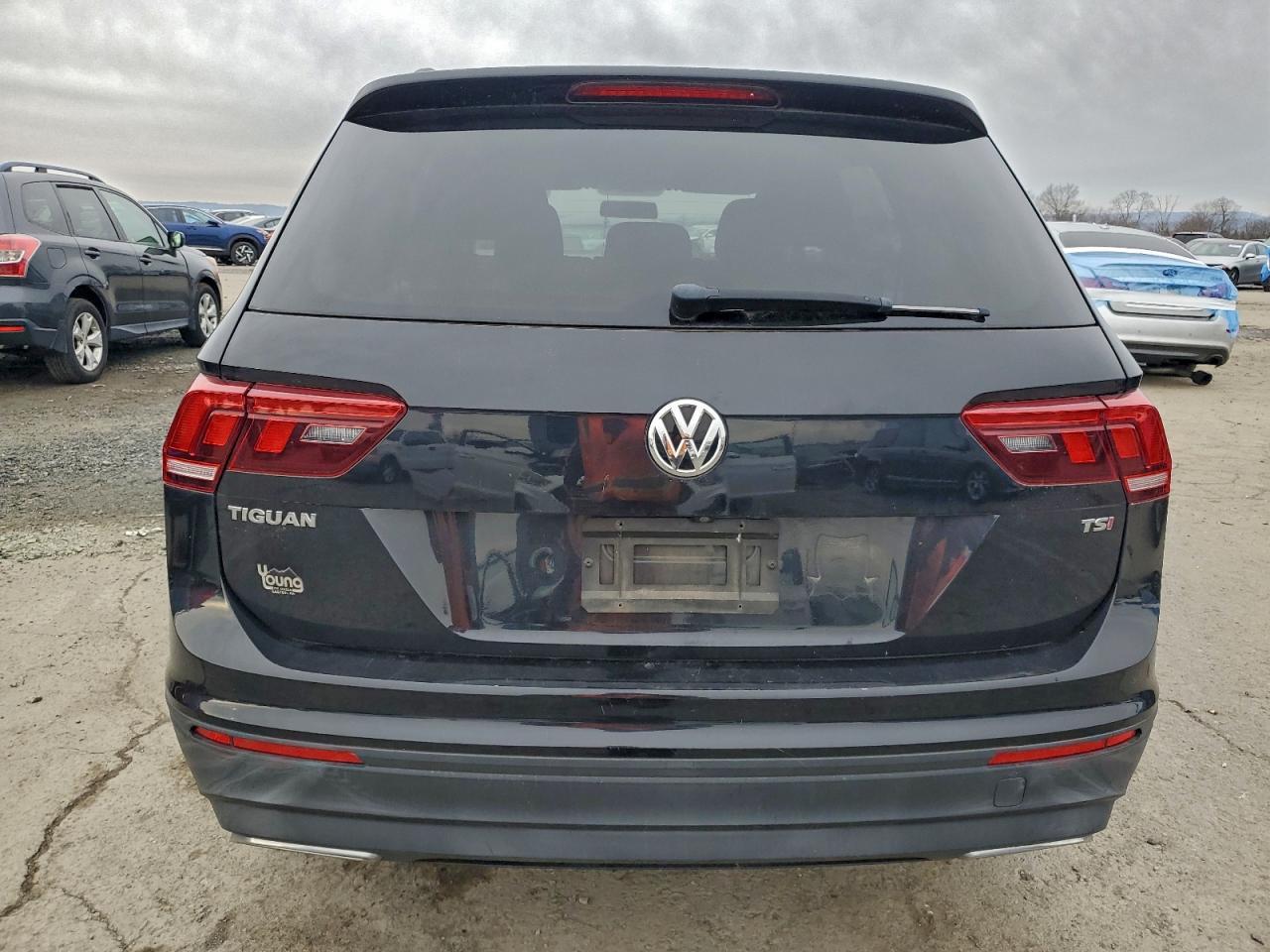 2018 Volkswagen Tiguan S - Фото 6