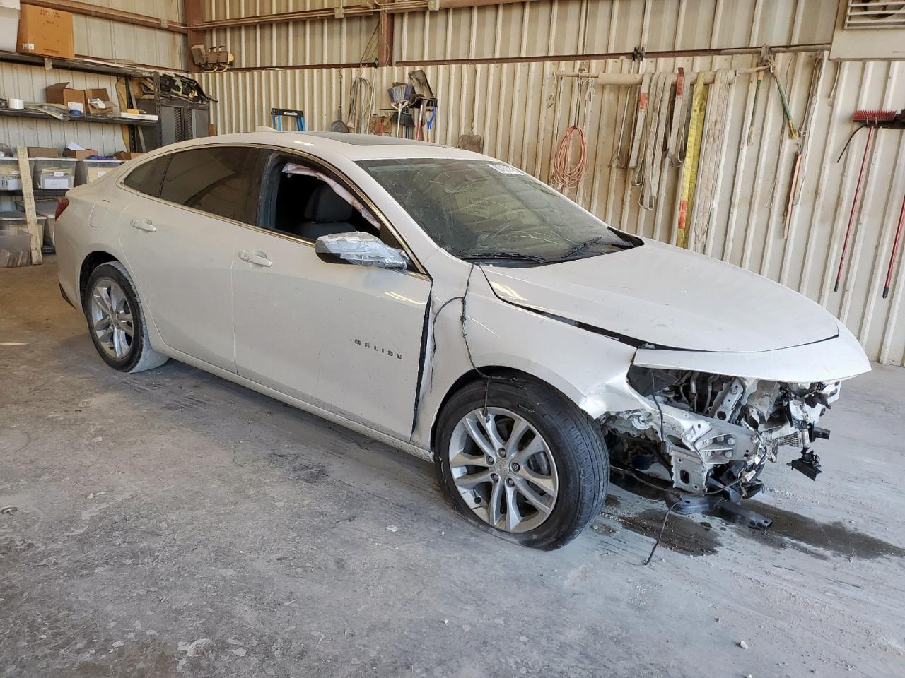 2017 Chevrolet Malibu Lt - Image 4