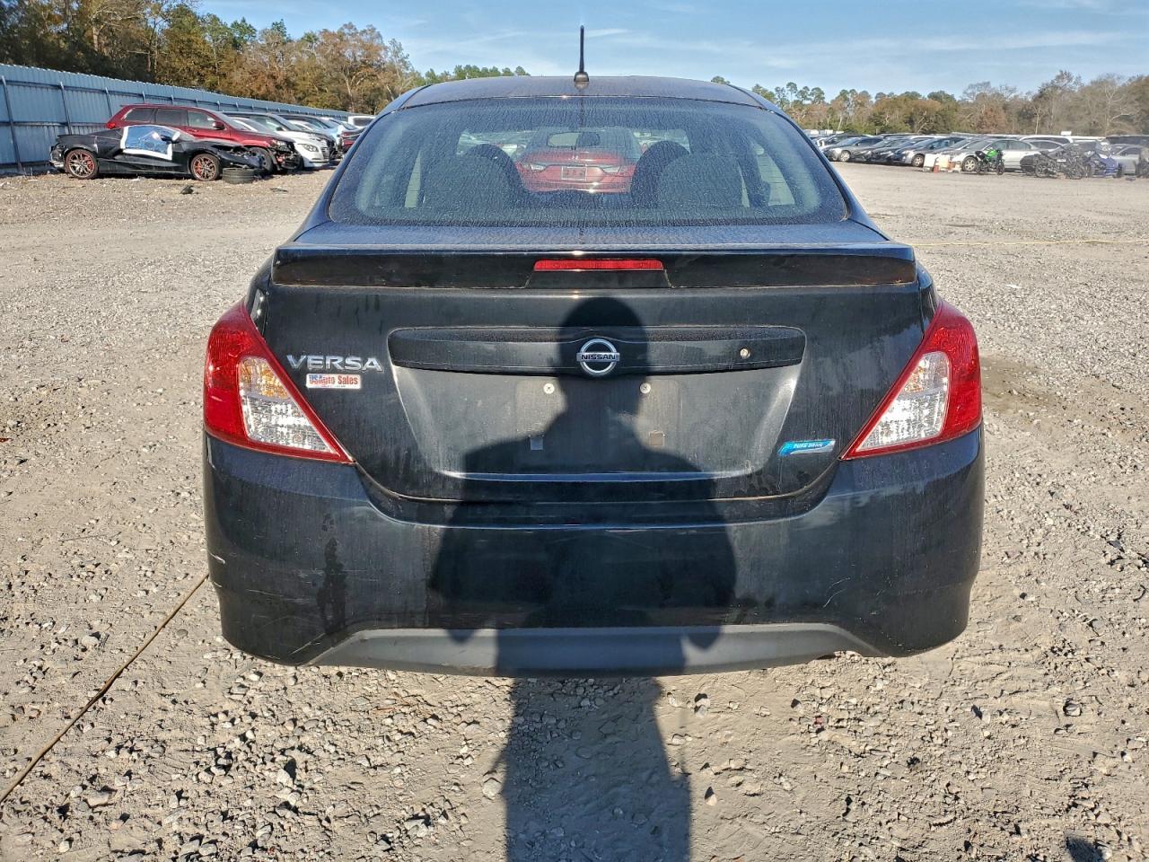 2016 Nissan Versa S - Фото 6