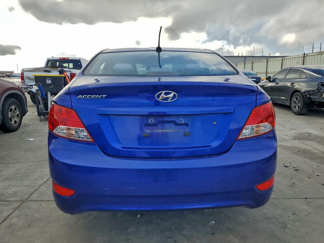 2012 Hyundai Accent - Фото 6