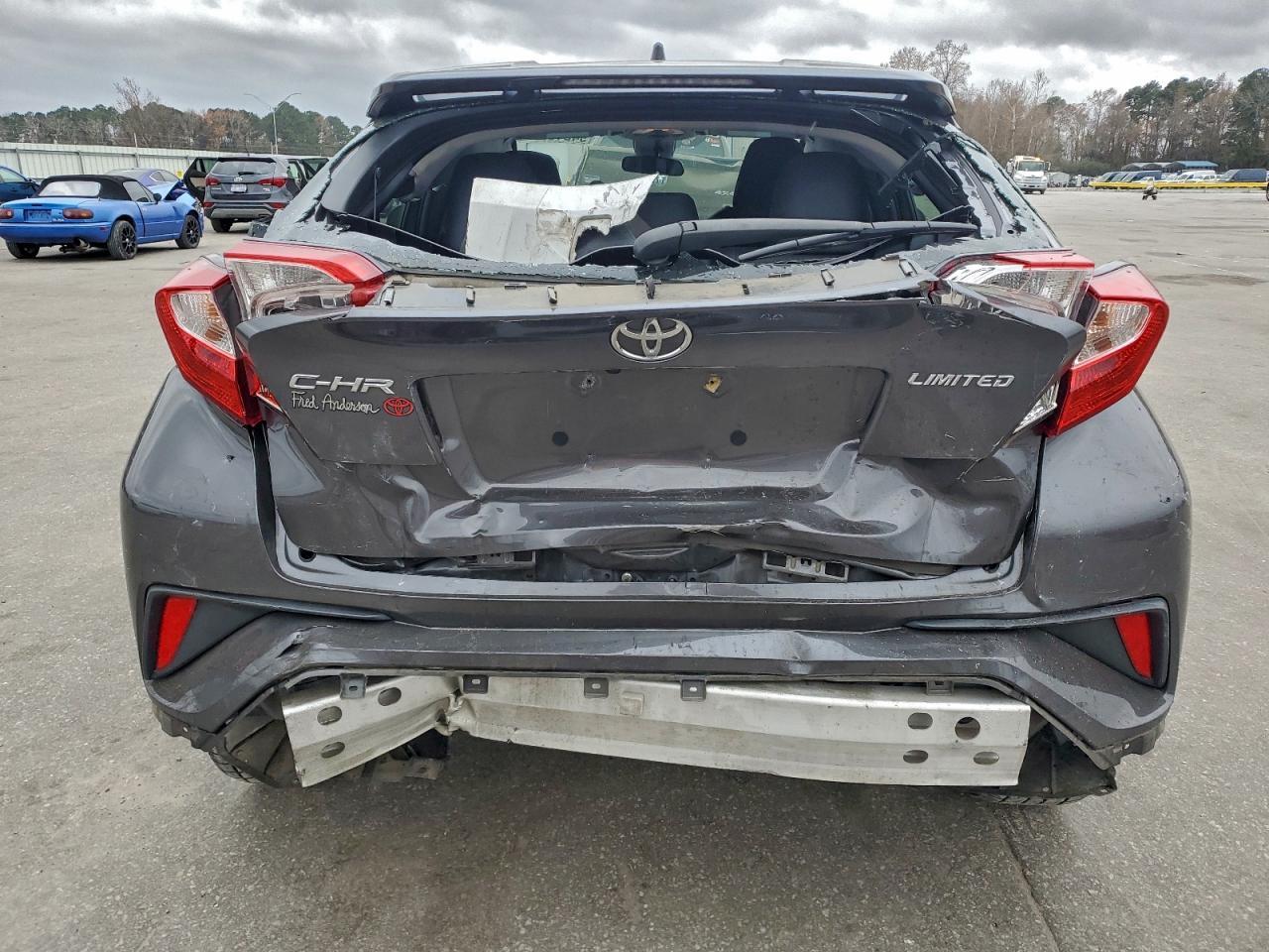 2022 Toyota C-Hr Xle - Image 6